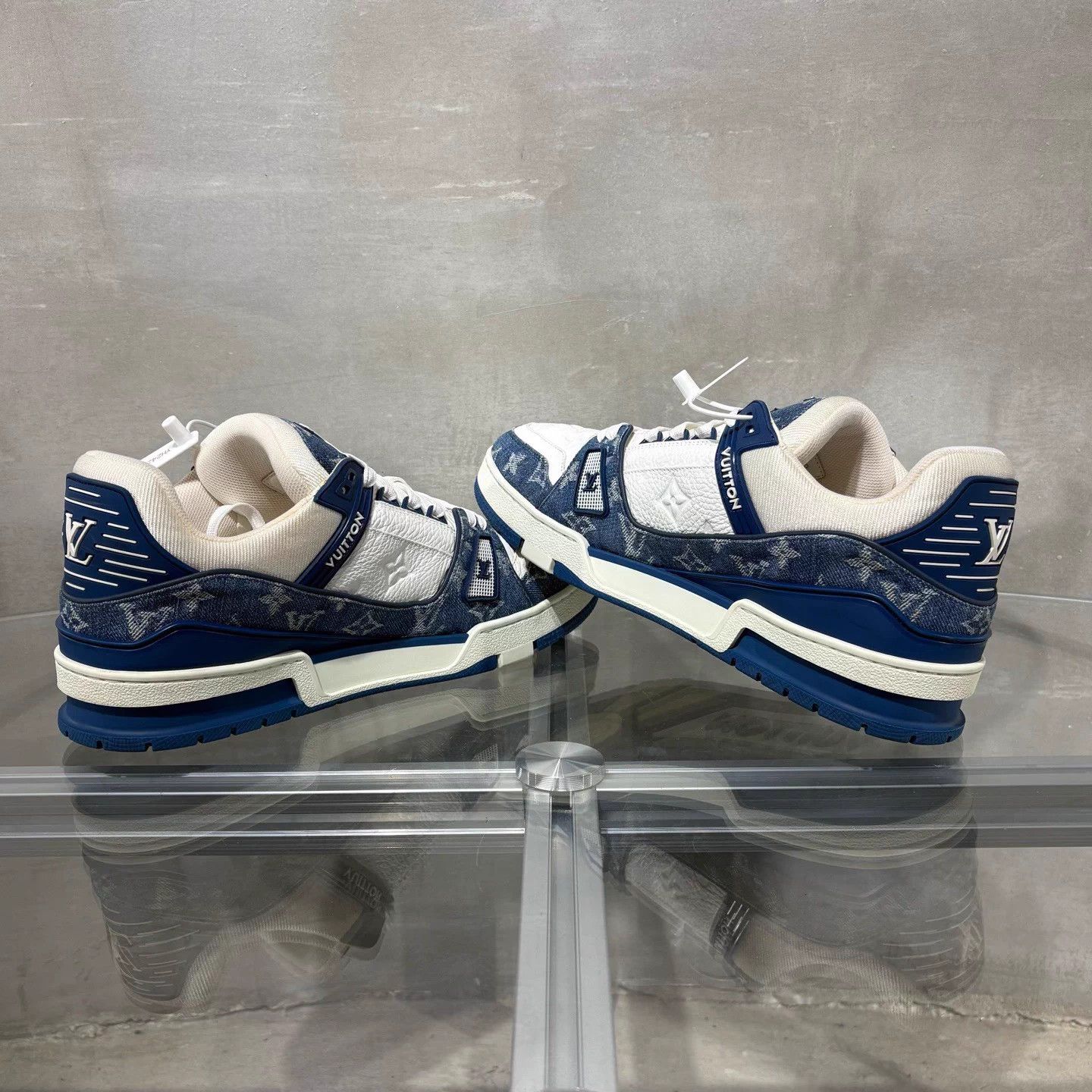 Louis Vuitton LV Trainer White Blue Denim UK9 / 43 Size US 10 / EU 43 - 5 Thumbnail