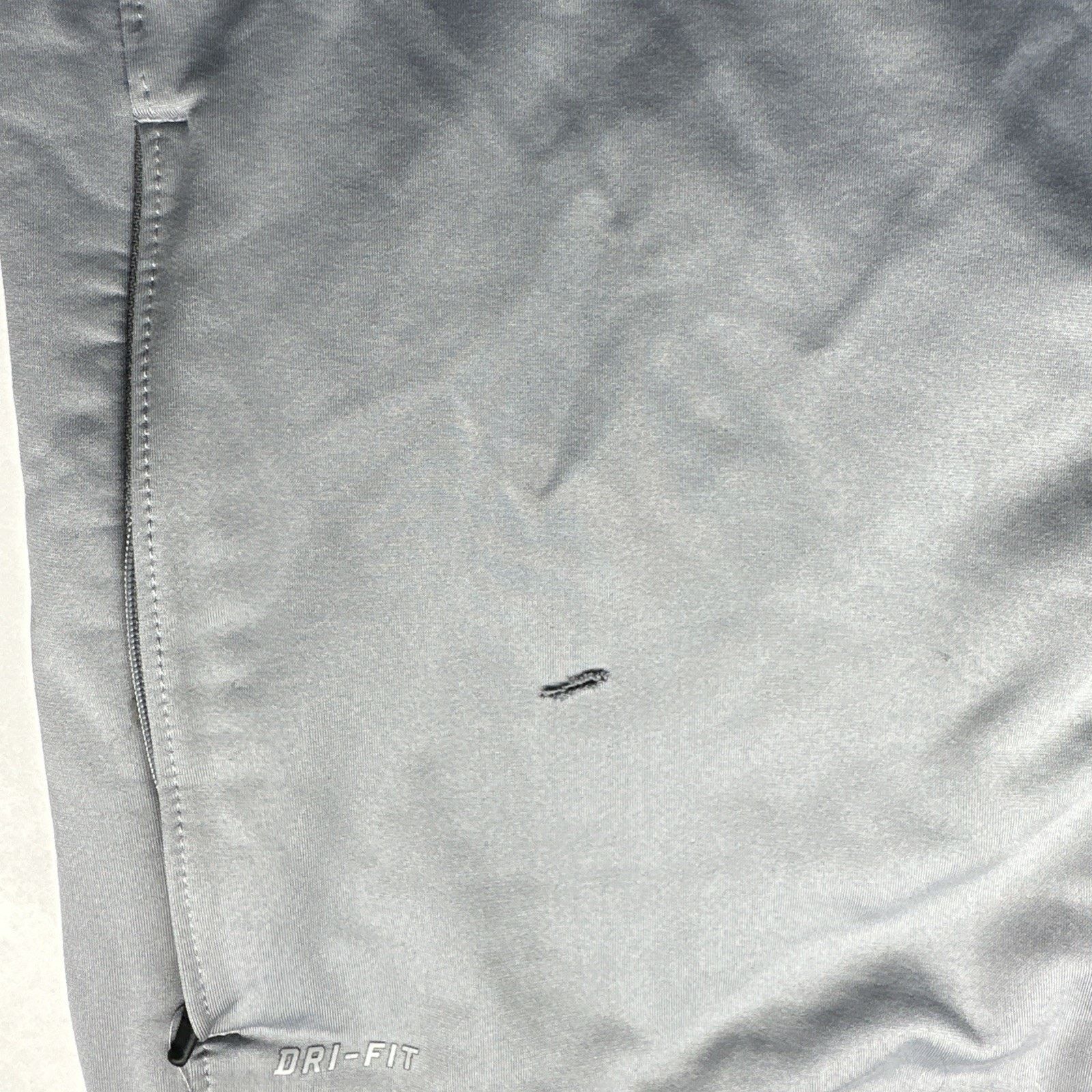 Nike Nike Jacket Mens Size M Full Zip Dri-Fit Pocket zip broken Size US M / EU 48-50 / 2 - 6 Thumbnail