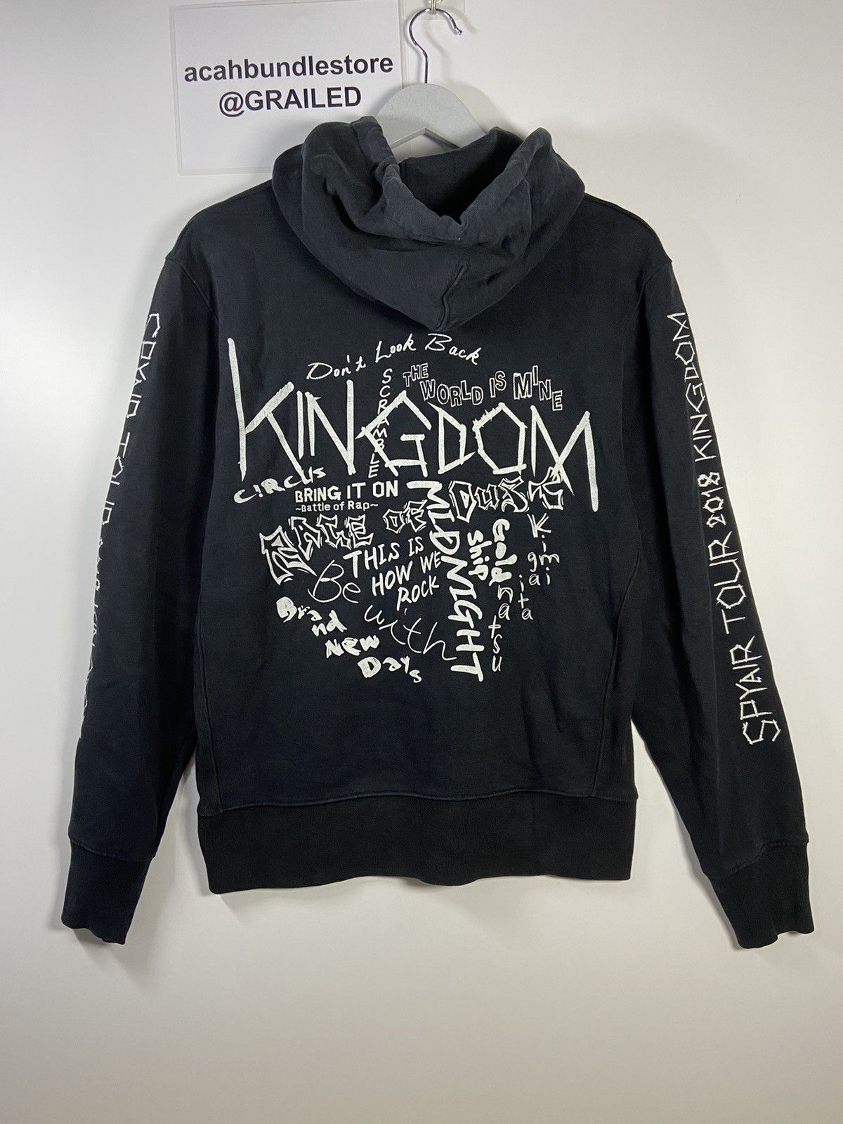 Band Tees SPYAIR TOUR 2018 JAPAN KINGDOM AT NIPPON BUDOKAN HOODIE Size US M / EU 48-50 / 2 - 1 Thumbnail