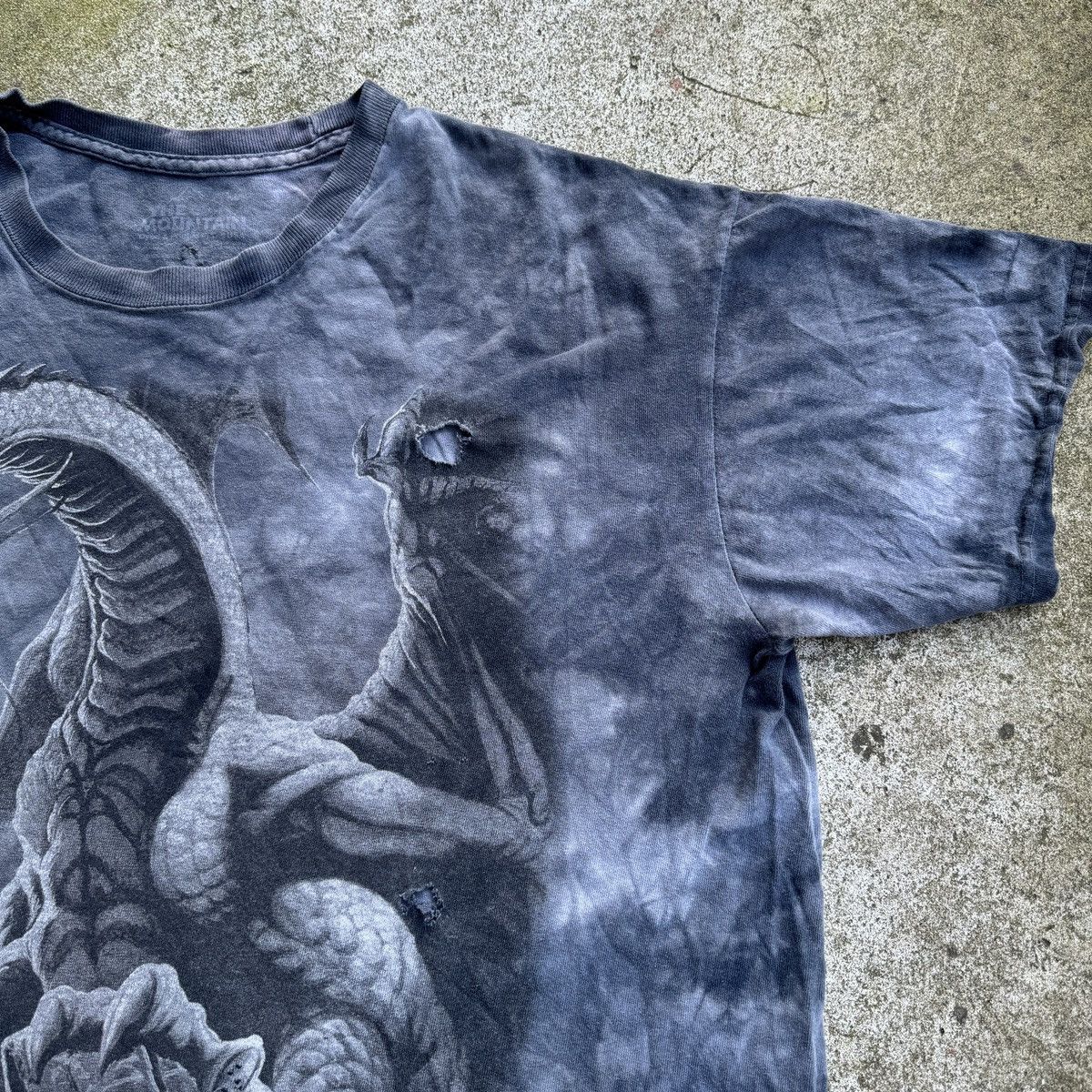 Vintage Y2K Faded Dragon Thrashed Distressed Tee ERD Grunge Size US XL / EU 56 / 4 - 9 Thumbnail