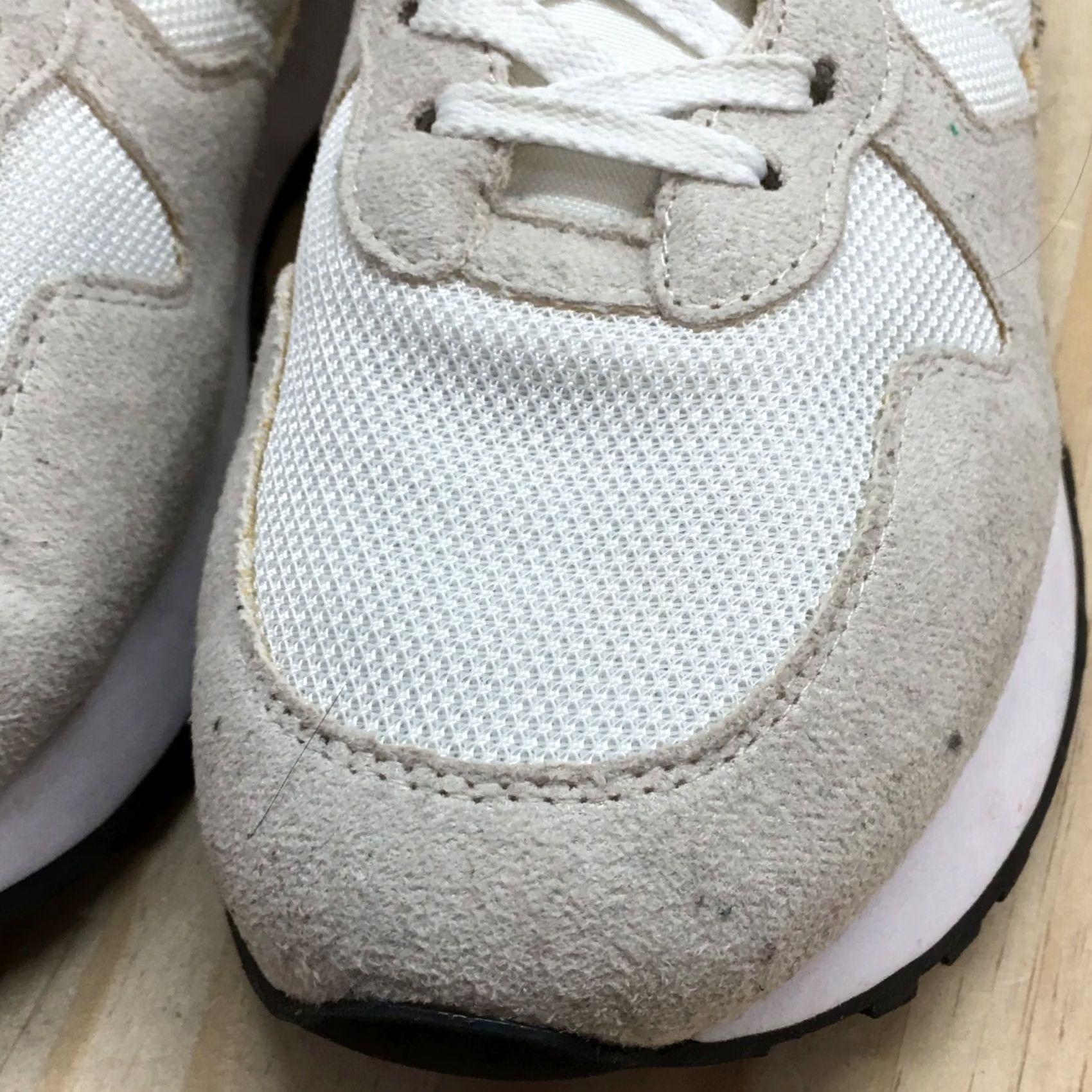 H&M H&M Sneaker Womens 9 White Walking Laced Up Round Toe Casual Comfort Suede Size US 9 / IT 39 - 6 Thumbnail