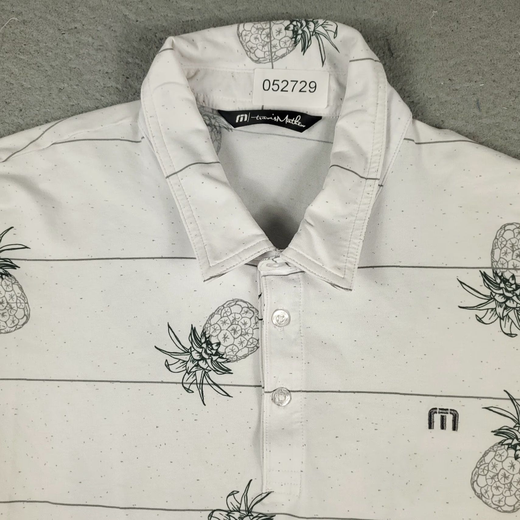 TravisMathew Travis Mathew Polo Shirt Mens L White Striped Golf Short Sleeve Shirt, Button Collar, Cotton Blend, Regular Fit, Preppy Sports Style Size US L / EU 52-54 / 3 - 2 Thumbnail