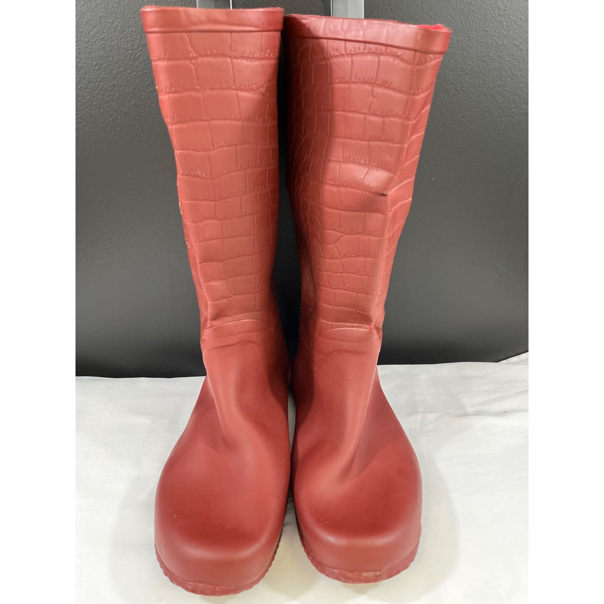 Other Butterfly Twist Women's Burgundy Shoes/Rain Boots Size 41/9. Size US 9.5 / IT 39.5 - 2 Thumbnail