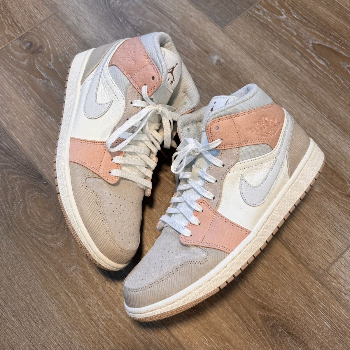 Air Jordan 1 Mid Premium “Milan”