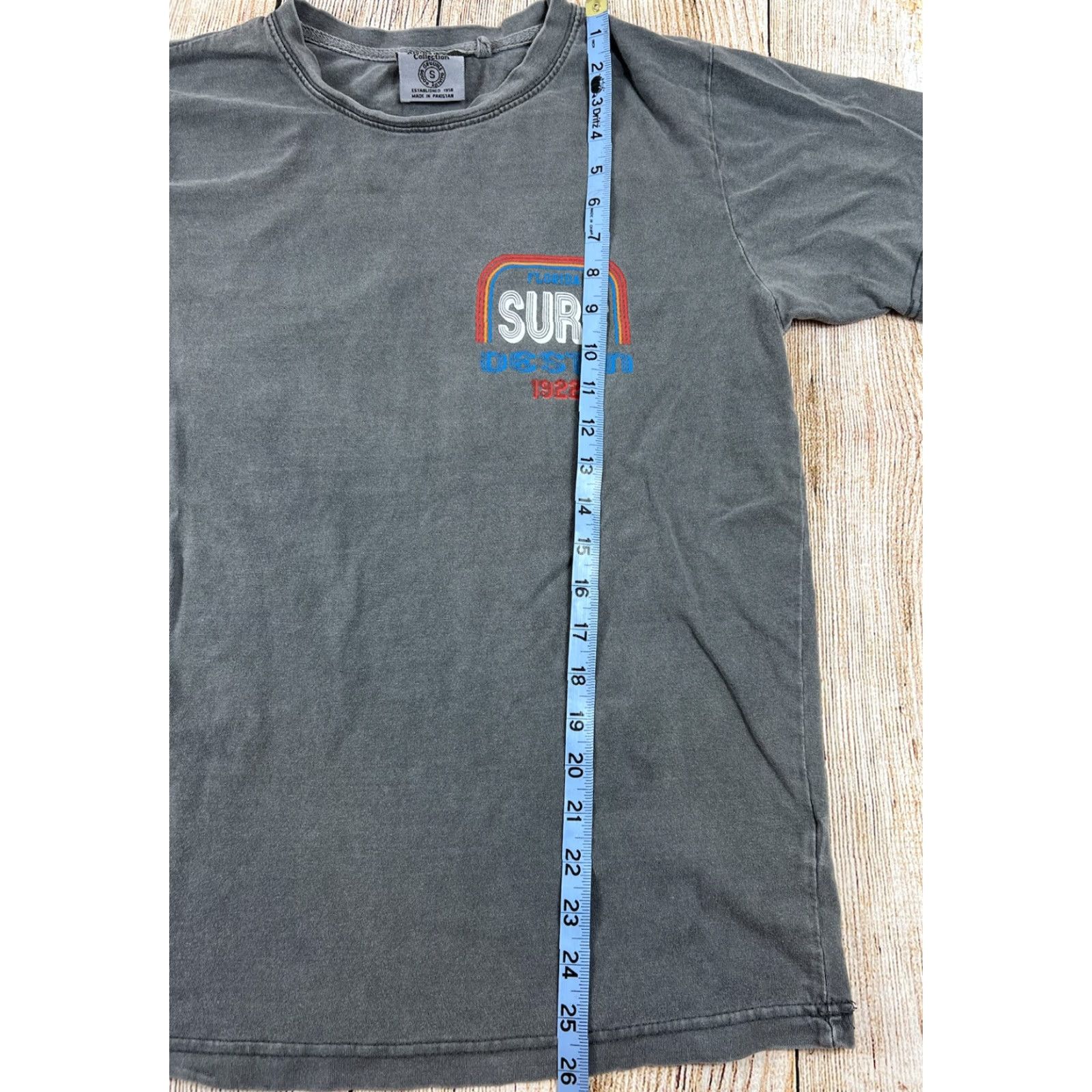 destin Alvin’s Island Collection T-Shirt Grey Small Unisex Adults Florida Destin 1922 Surf Pattern Solid Short Sleeve Grey S Size US S / EU 44-46 / 1 - 5 Thumbnail