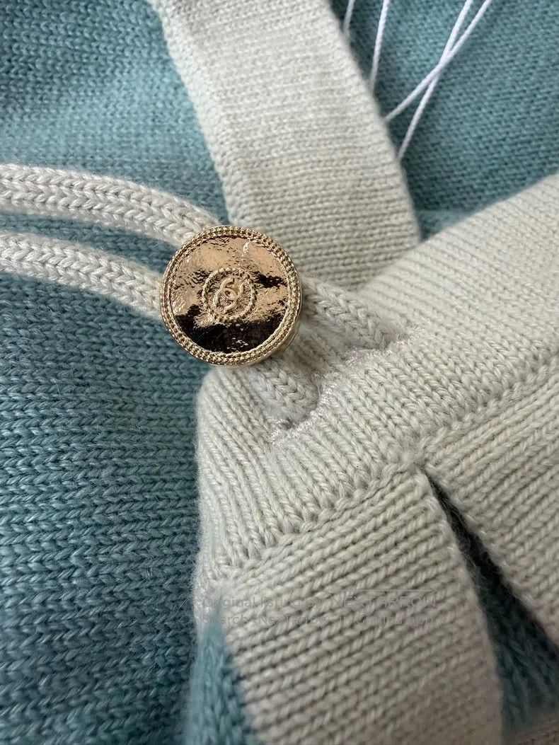 Chanel Chanel Cashmere contrasting colour blue neck crape Size XS / US 0-2 / IT 36-38 - 5 Thumbnail