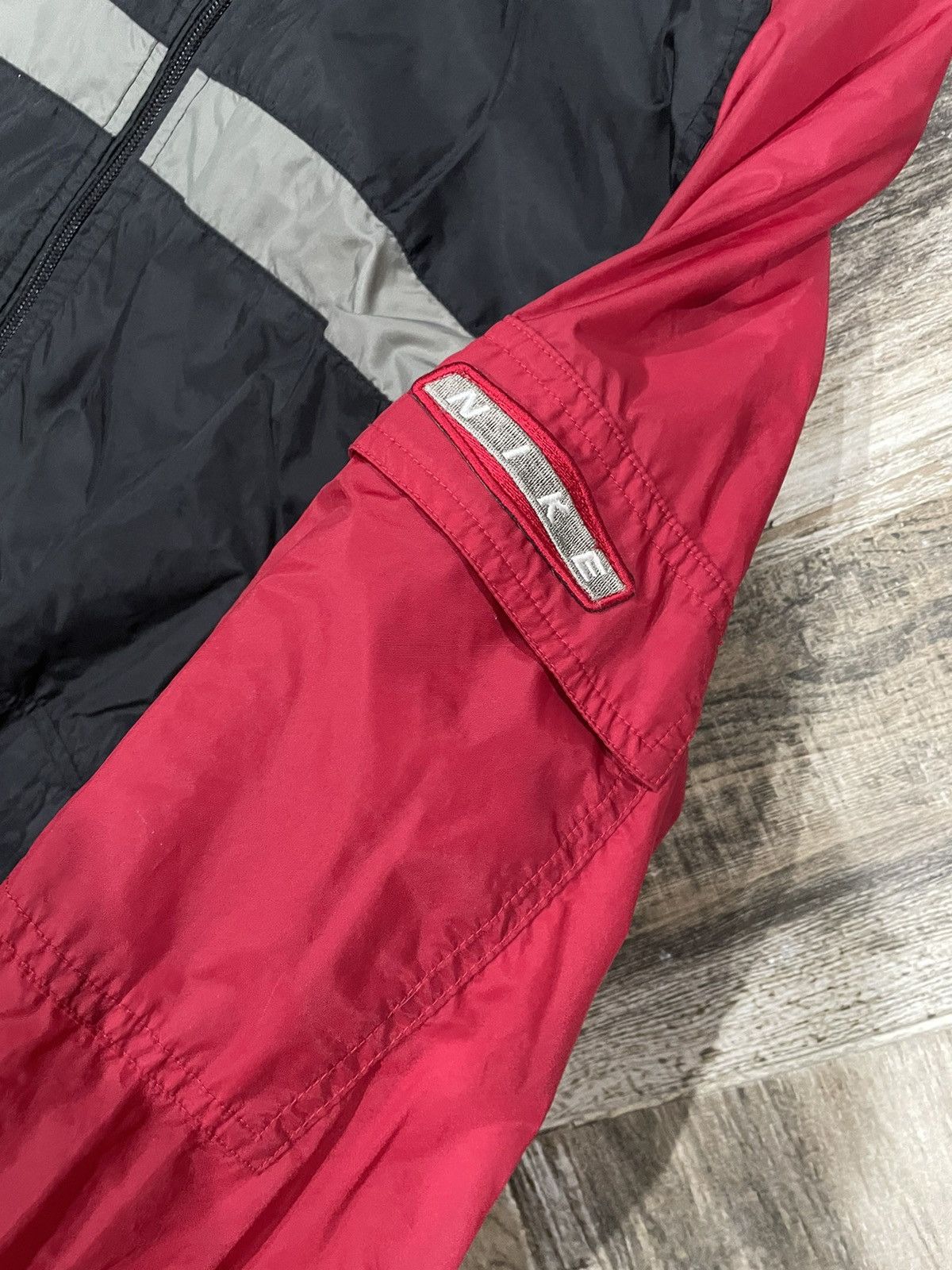 Nike × Vintage VINTAGE NIKE WINDBREAKER Size US M / EU 48-50 / 2 - 2 Thumbnail