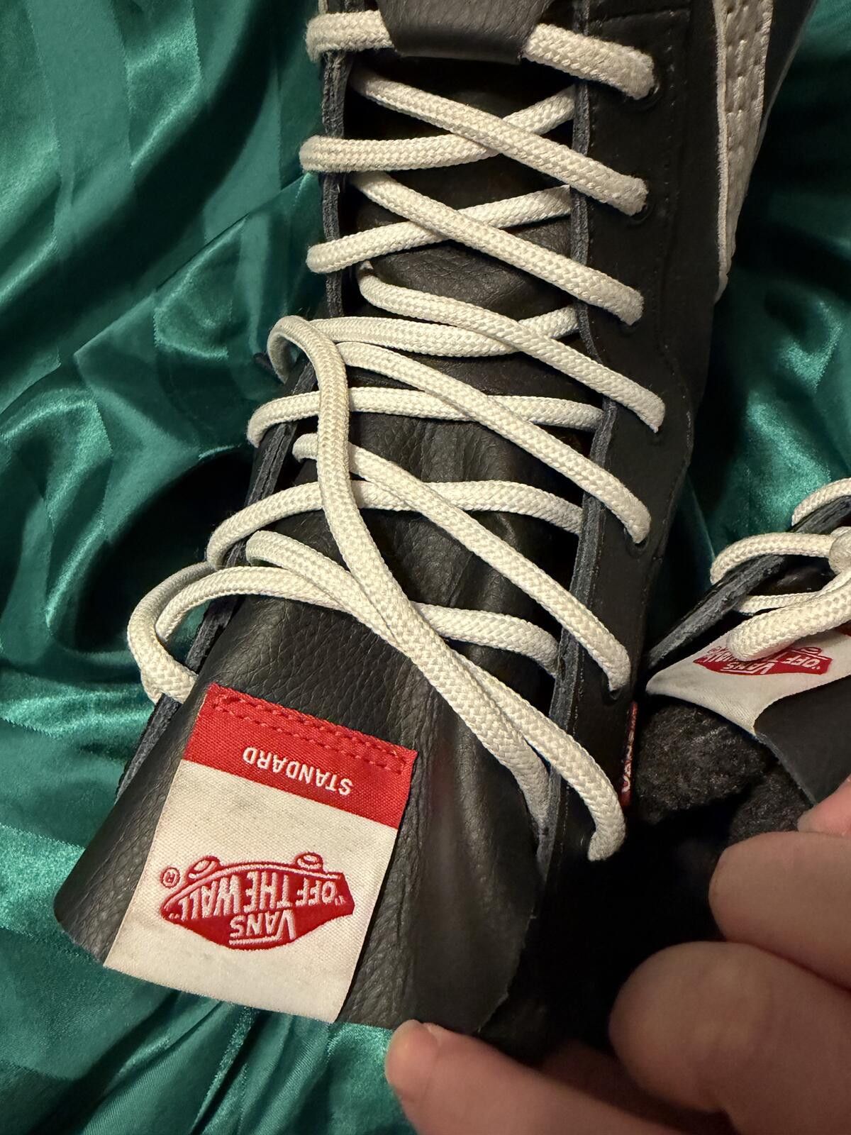 Vans LIMITED - Vans - Cold Weather Edition (Women:9; Men:7.5) Size US 7.5 / EU 40-41 - 9 Thumbnail
