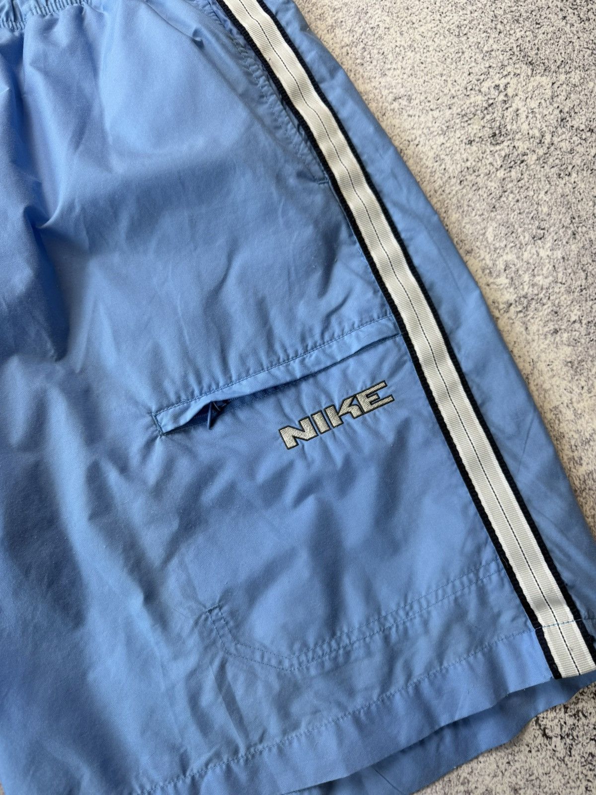 Nike Vintage Nike Nylon Shorts USA Mini Swoosh Drill Y2K Size US 36 / EU 52 - 8 Thumbnail