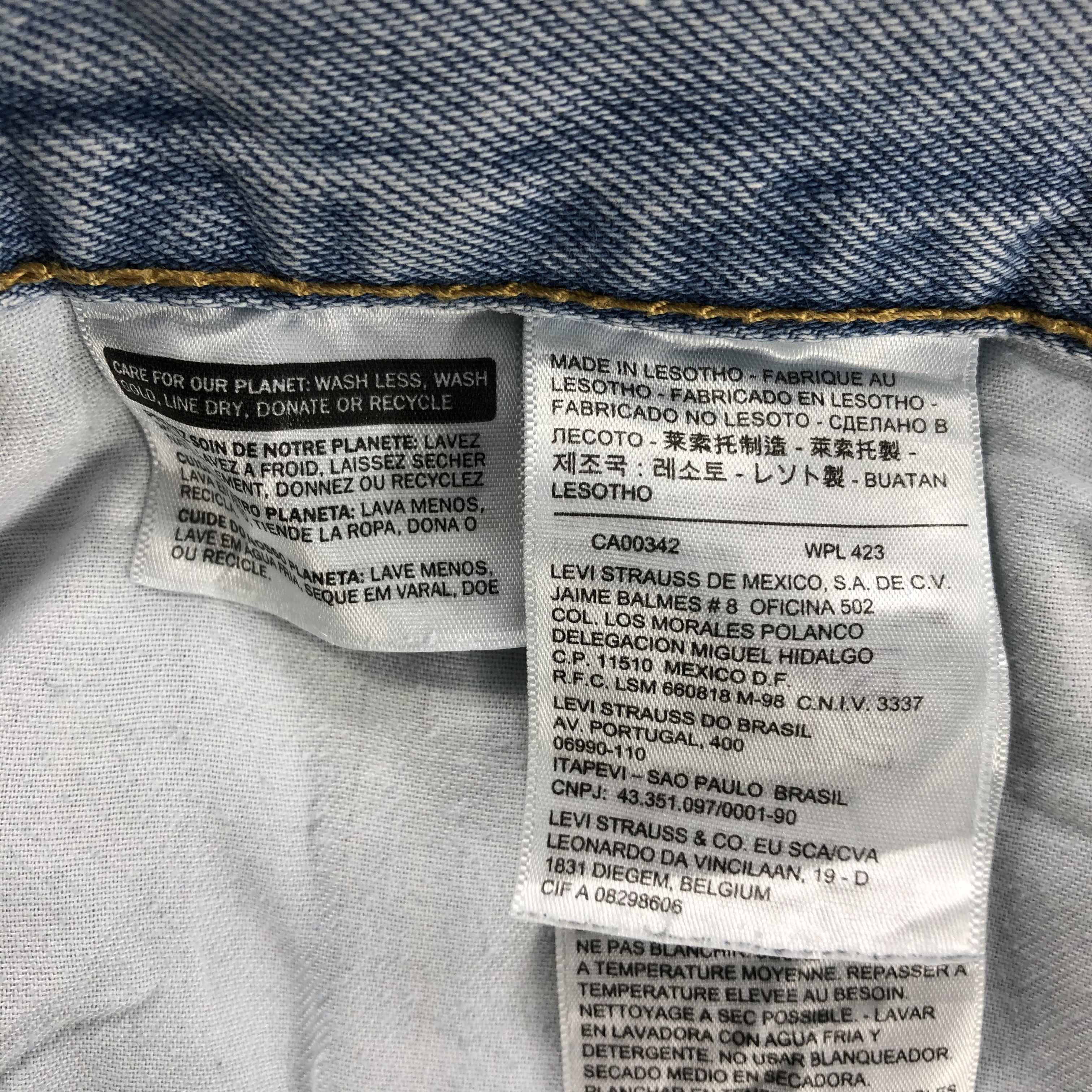 Levi's × Vintage Vintage Light Wash Levis 505 Jeans-JM1898 Size US 39 - 10 Thumbnail