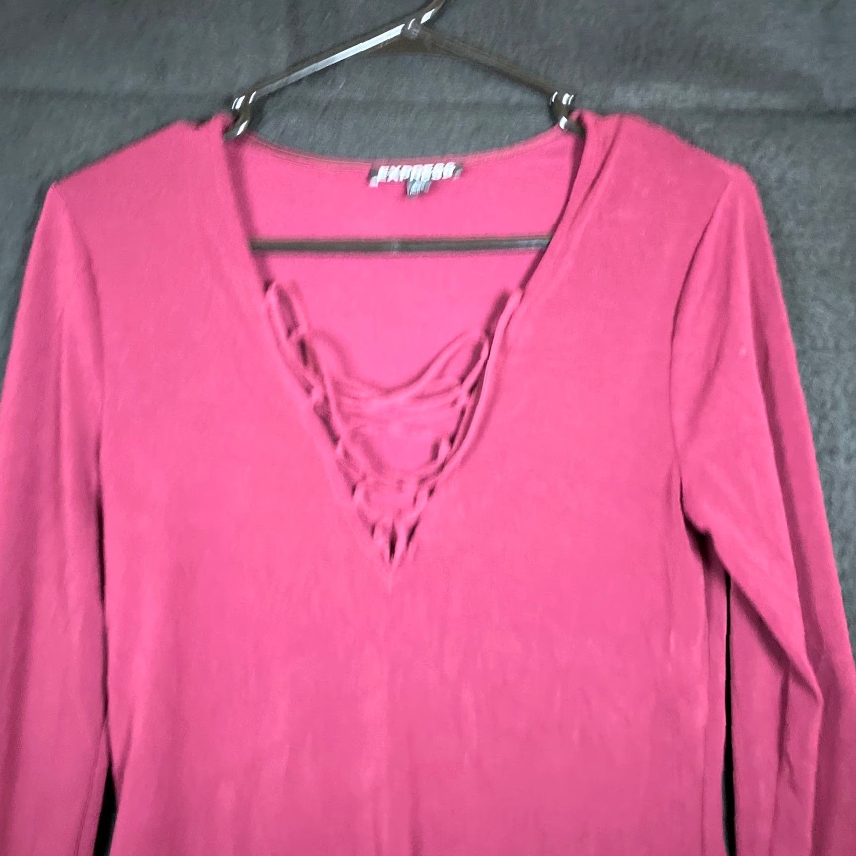 Express Express Womens Shirt Maroon Long Sleeve Tie Up V Neck Stretch Medium Blouse Womens M Red Solid Casual Workwear 90s/Preppy (if applicable) Mens? Size M / US 6-8 / IT 42-44 - 2 Thumbnail