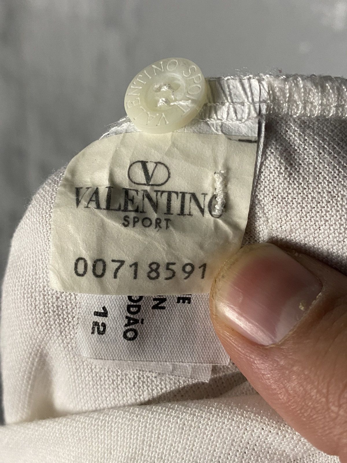 Valentino Vintage Valentino Sport T-shirt Luxury Hype Size US L / EU 52-54 / 3 - 5 Thumbnail