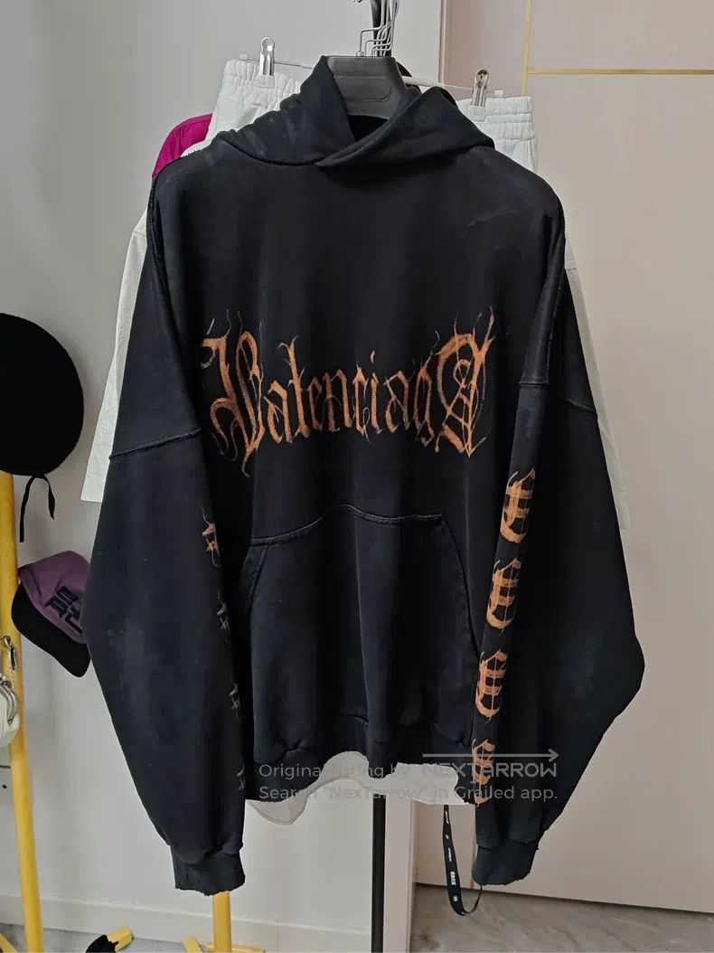 Balenciaga Balenciaga Mud dyed Sanskrit destroys old dirty dyed hoode Size US S / EU 44-46 / 1 - 1 Thumbnail