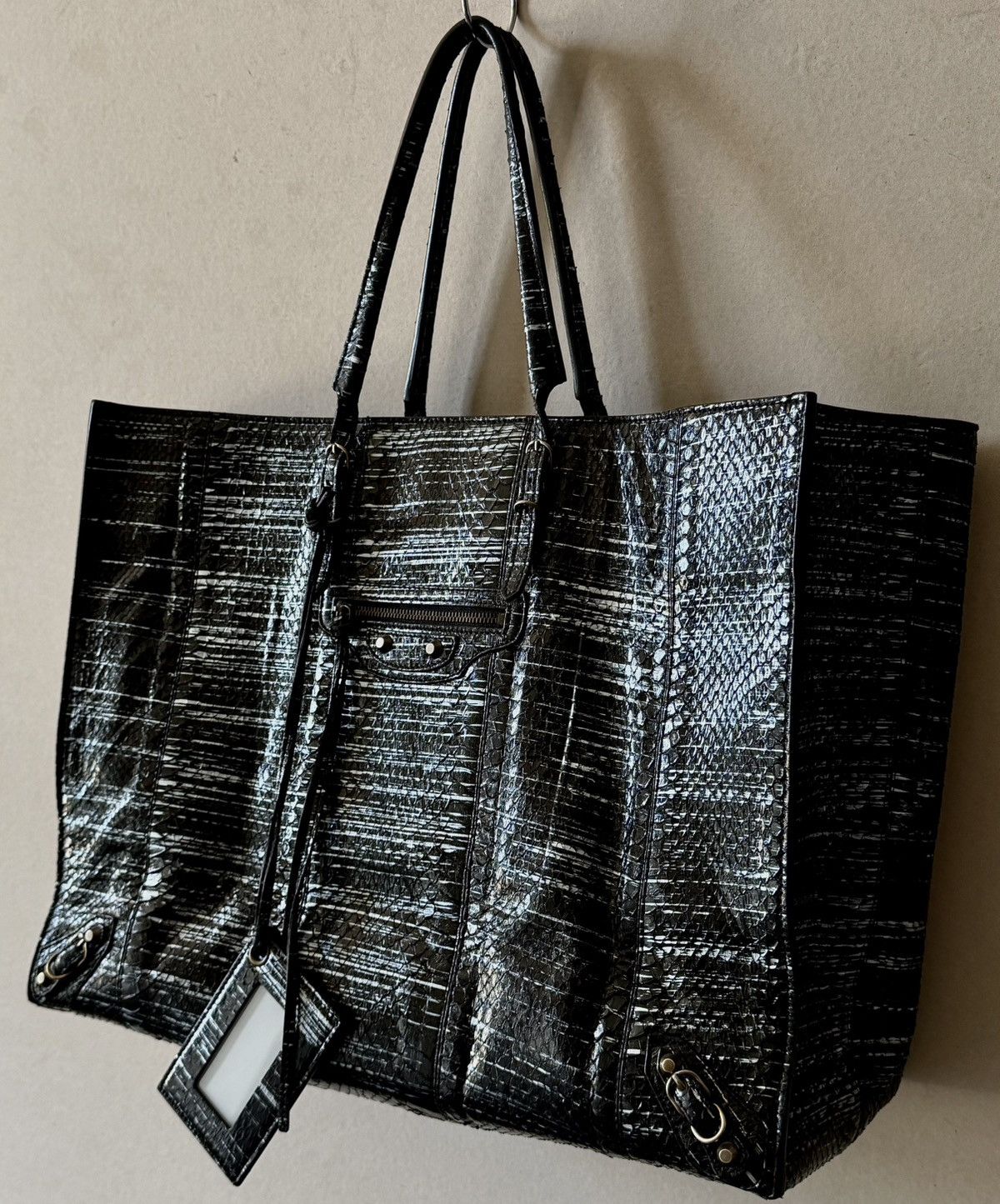 Balenciaga Balenciaga - 2000's - Python A4 - Papier Tote Bag Size ONE SIZE - 22 Thumbnail