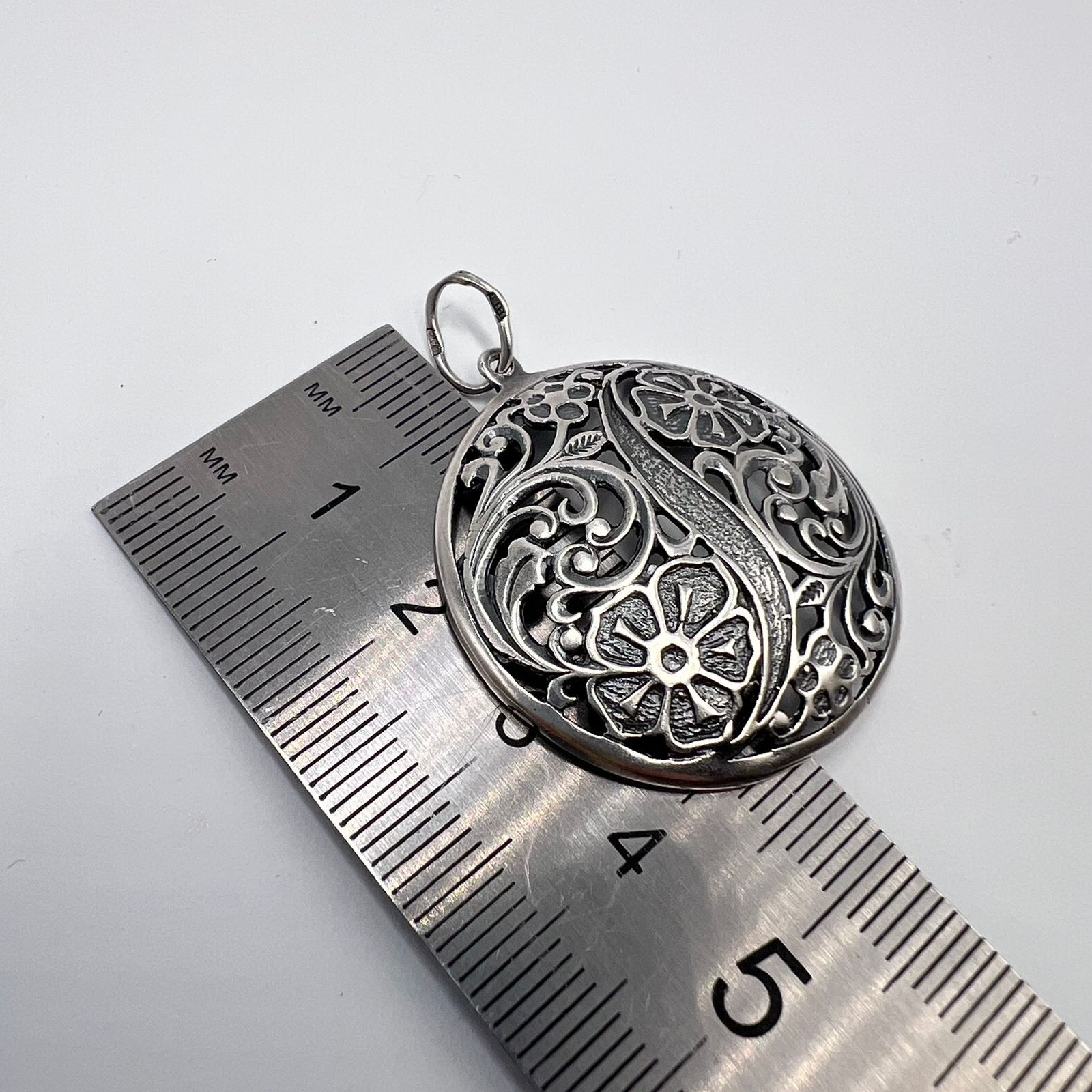 Sterling Silver Vintage 925 Sterling Silver Round Filigree Pendant Floral Size ONE SIZE - 5 Thumbnail
