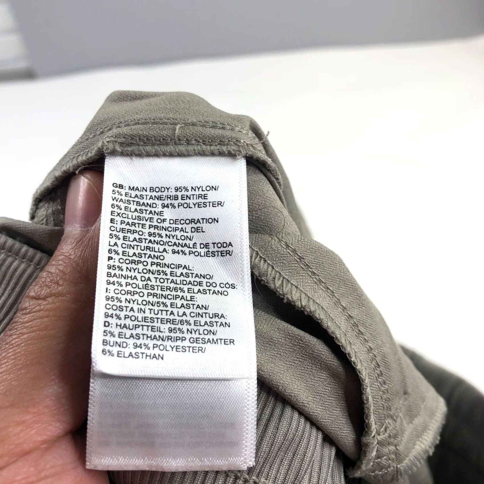 The North Face The North Face Pants Small Fit 28W 26L Thin Jogger Style Ruched Cinch Size 28" / US 6 / IT 42 - 7 Thumbnail