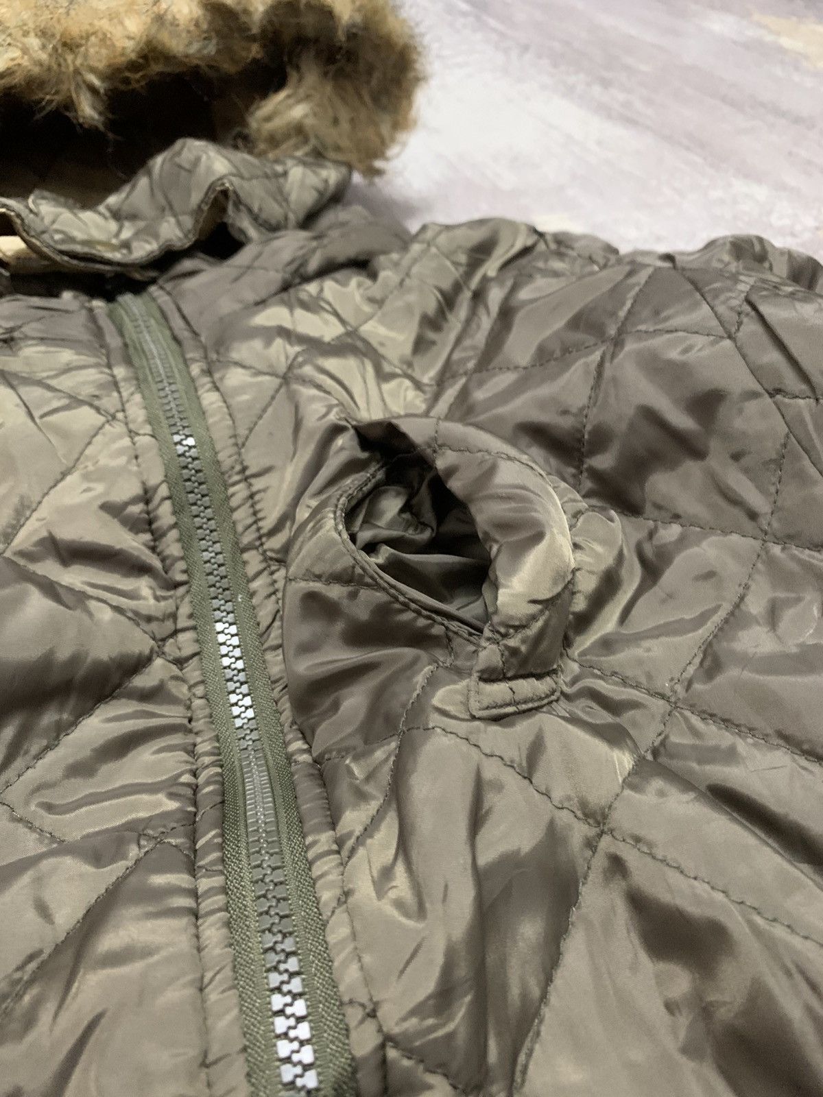 Japanese Brand Vintage Y2K Quilted Bomber Jacket Faux Fur Hood Gimmick Size US S / EU 44-46 / 1 - 6 Thumbnail