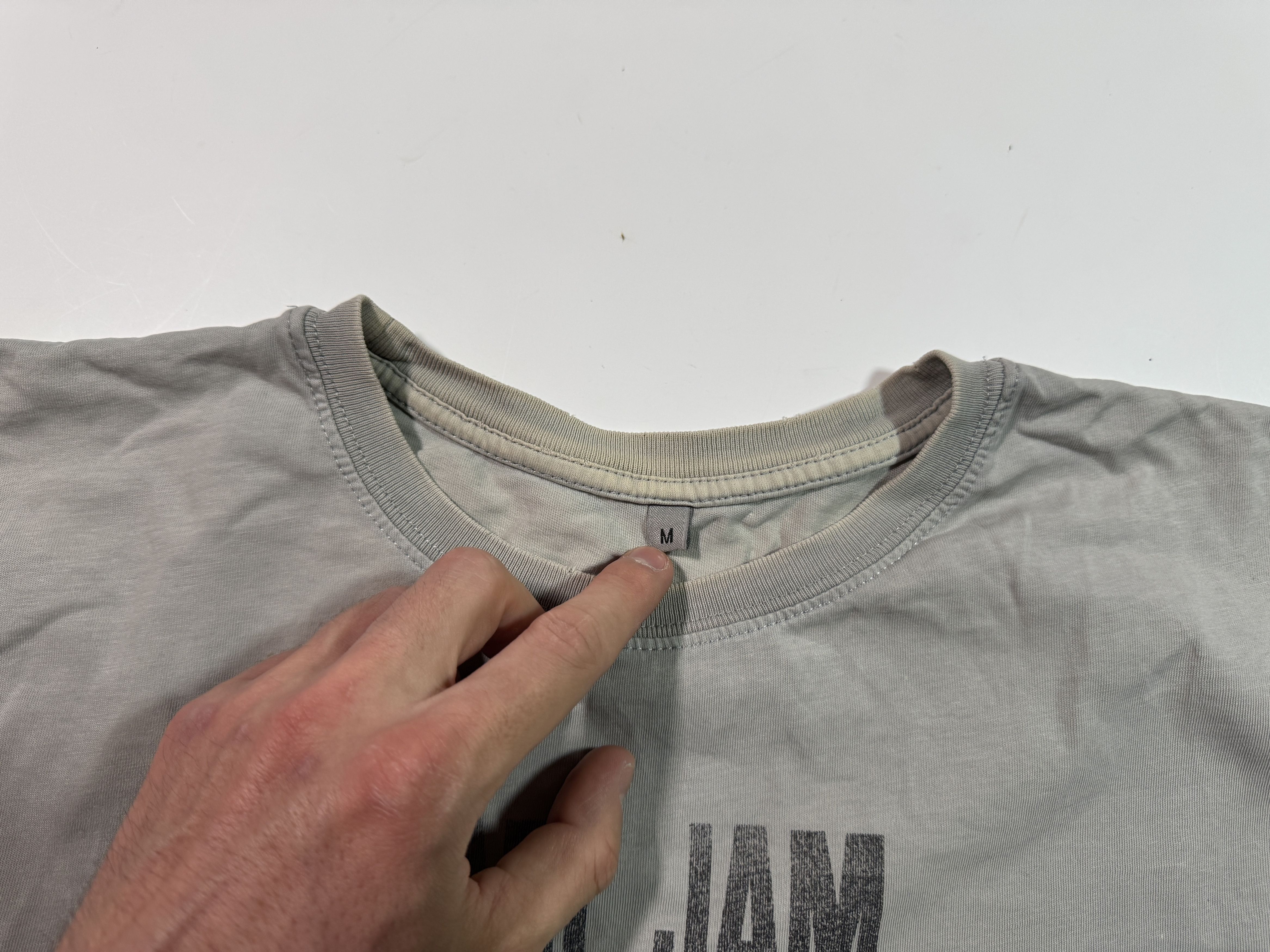 Band Tees × Vintage Pearl Jam 2012 Europe Tour Distressed T-shirt Size US M / EU 48-50 / 2 - 8 Thumbnail