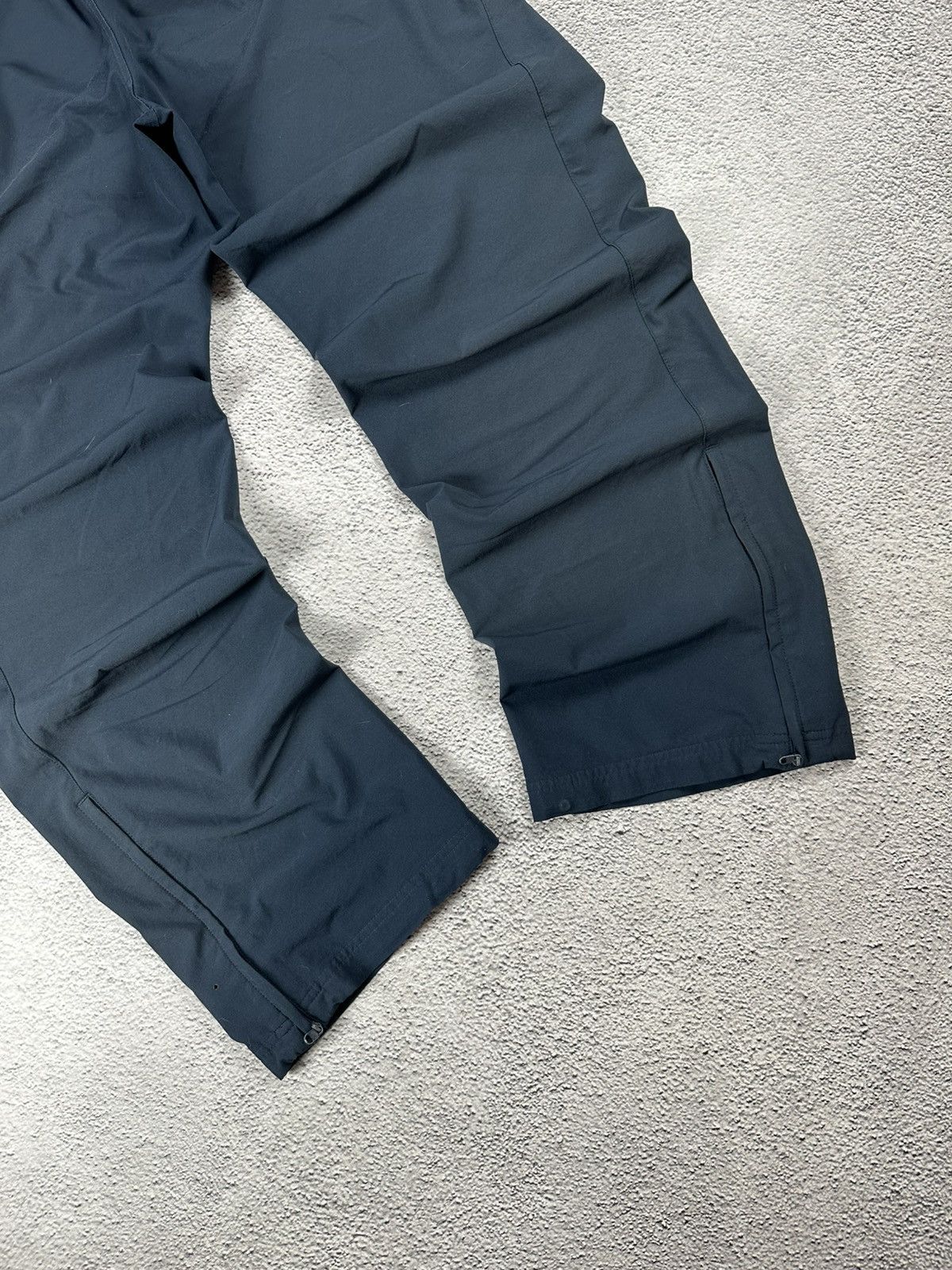 Nike Vintage Nike Trackpants Faded Nylon Y2K Baggy Style Size US 34 / EU 50 - 11 Thumbnail