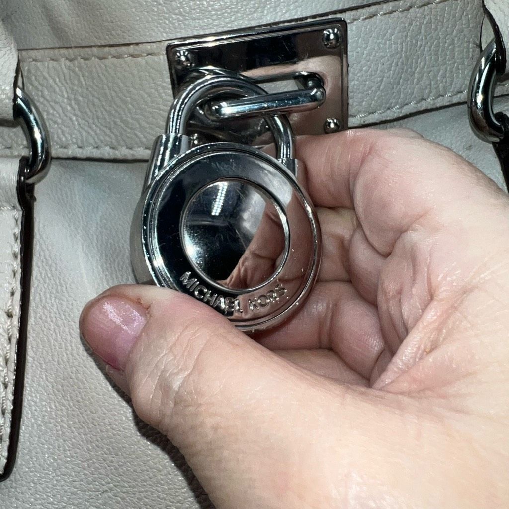 Michael Kors Michael Kors Hamilton Bag In Clay with Silver Hardware Lock Size ONE SIZE - 6 Thumbnail