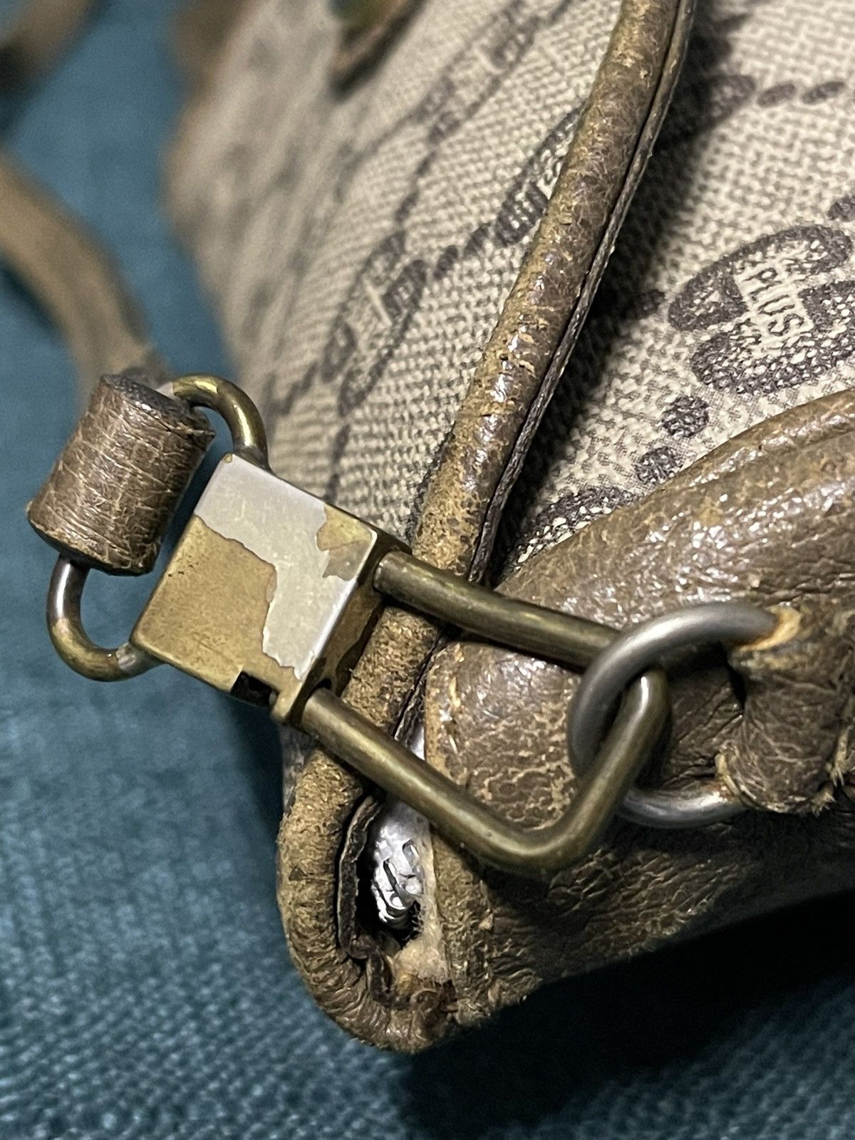 Gucci × Vintage Vintage Gucci Plus Sling Bag Size ONE SIZE - 7 Thumbnail