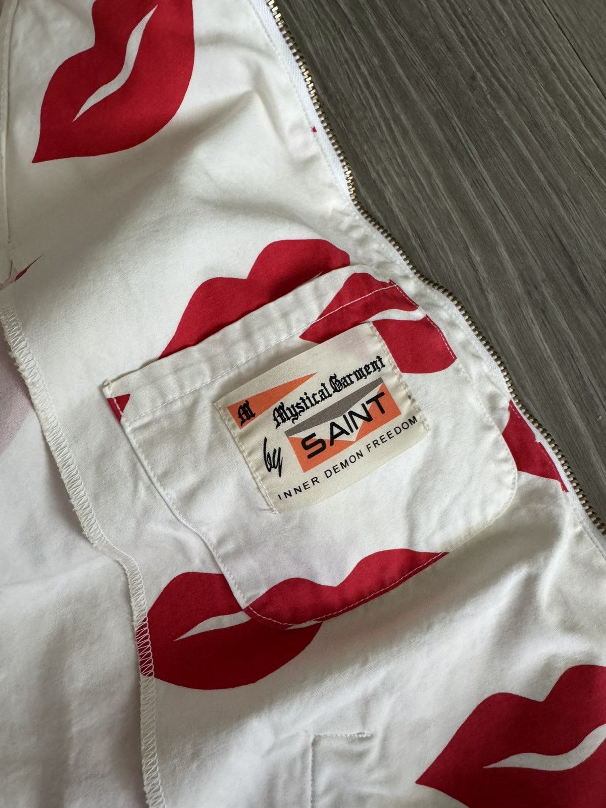 Saint Michael Saint michael lips graphic zip up light jacket Size US M / EU 48-50 / 2 - 4 Thumbnail