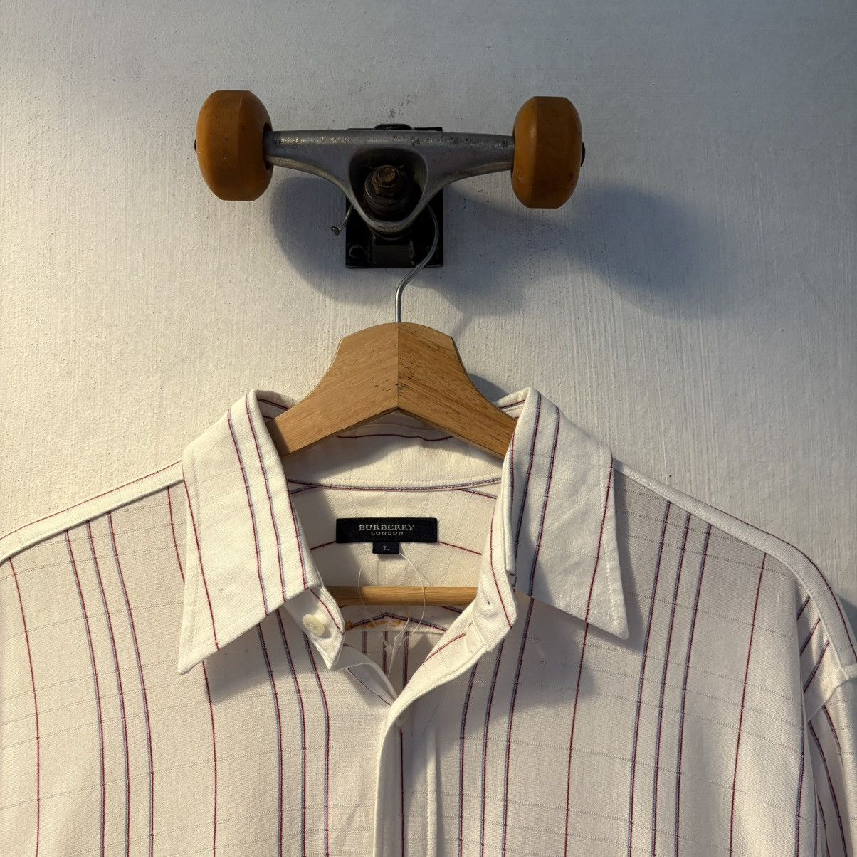 Burberry Burberry Embroidery Logo Stripe Button Ups Size US L / EU 52-54 / 3 - 2 Thumbnail