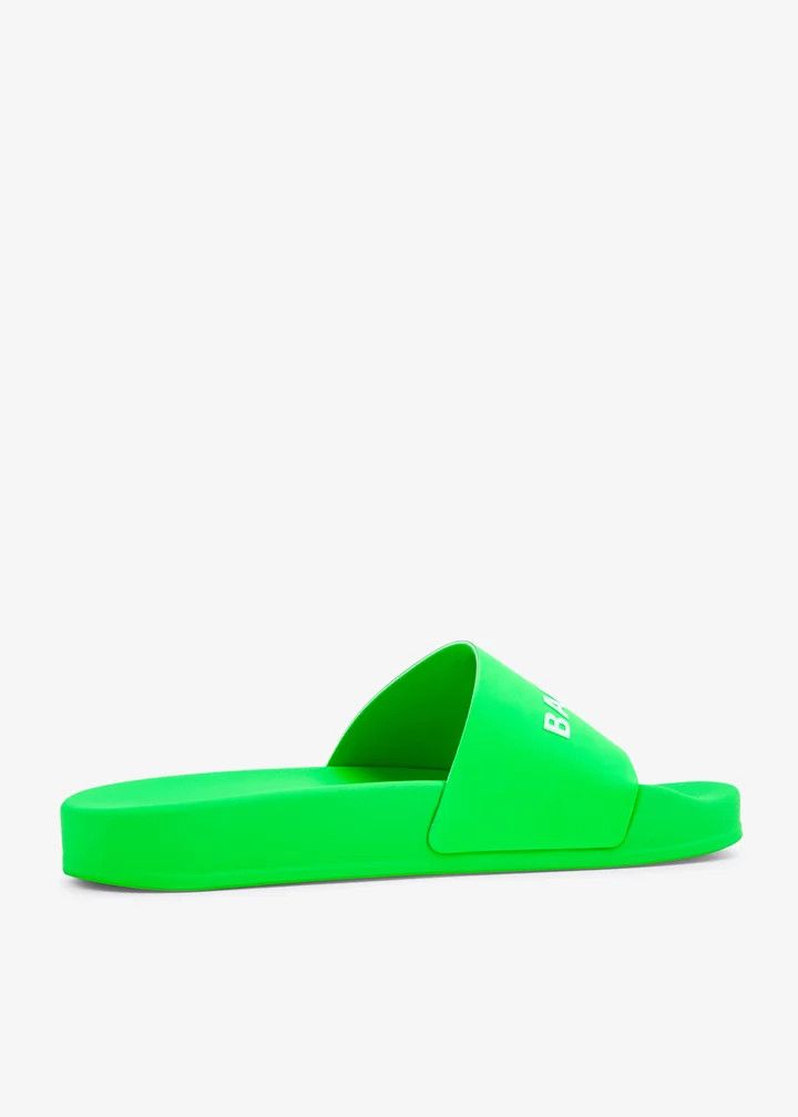 Balenciaga o1srvl11e0426 Size: KIDS 30 / Pool Slide Sandals in Green Size US 5 / EU 37 - 3 Thumbnail