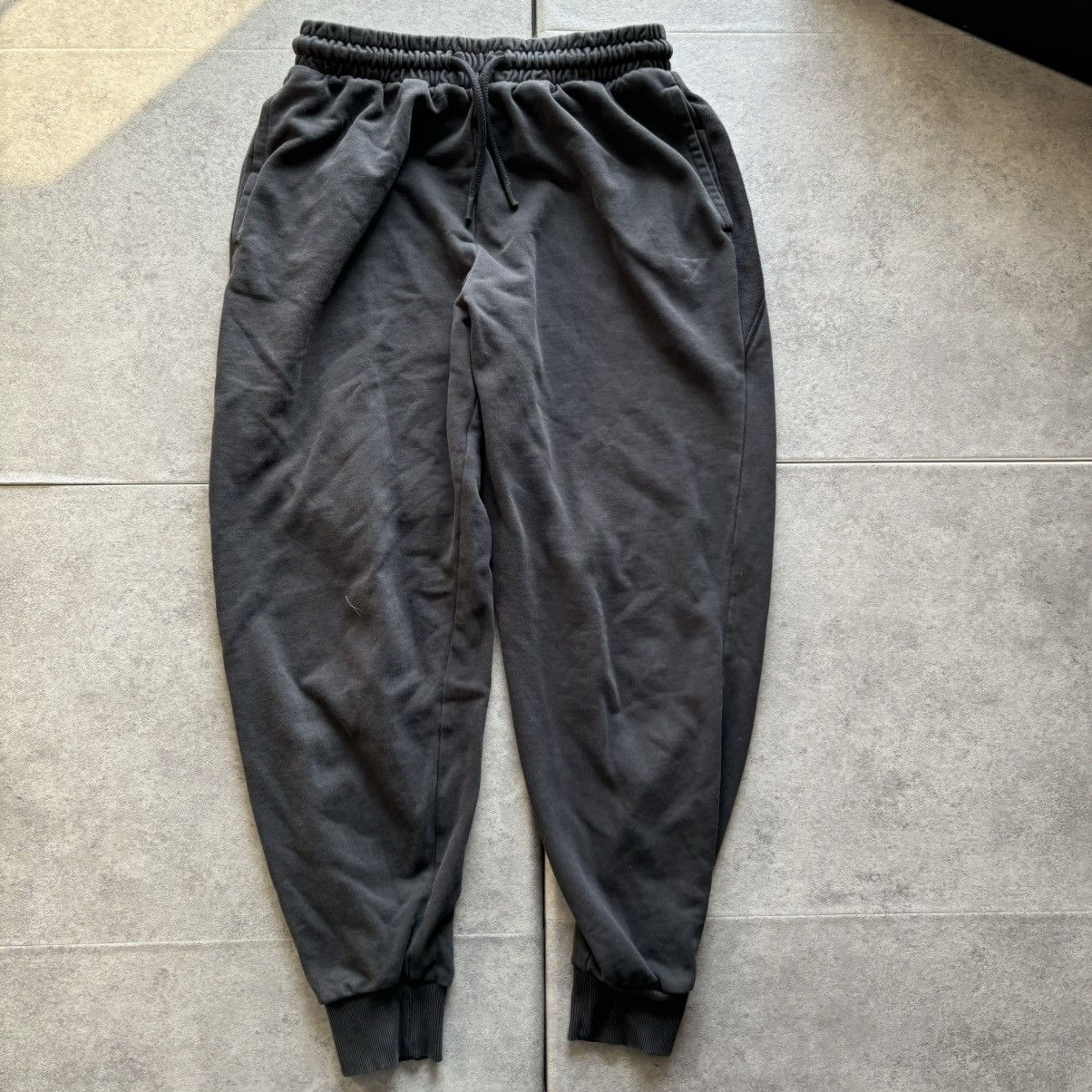 Gymshark Black gymshark crest oversized baggy joggers Size US 30 / EU 46 - 1 Thumbnail