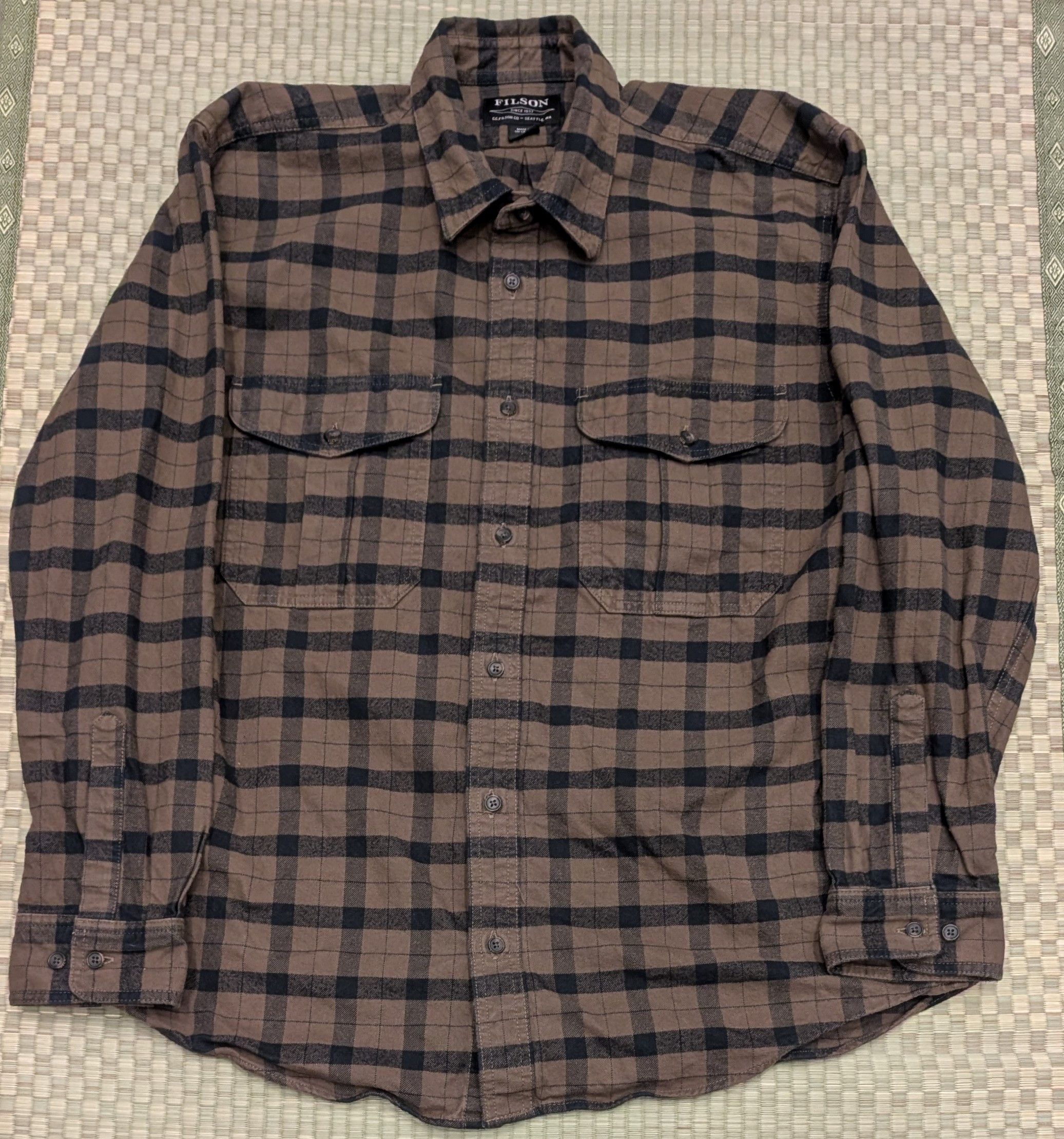Filson Filson Alaskan Guide Shirt Flannel Otter Green Black Plaid Size US XL / EU 56 / 4 - 1 Thumbnail