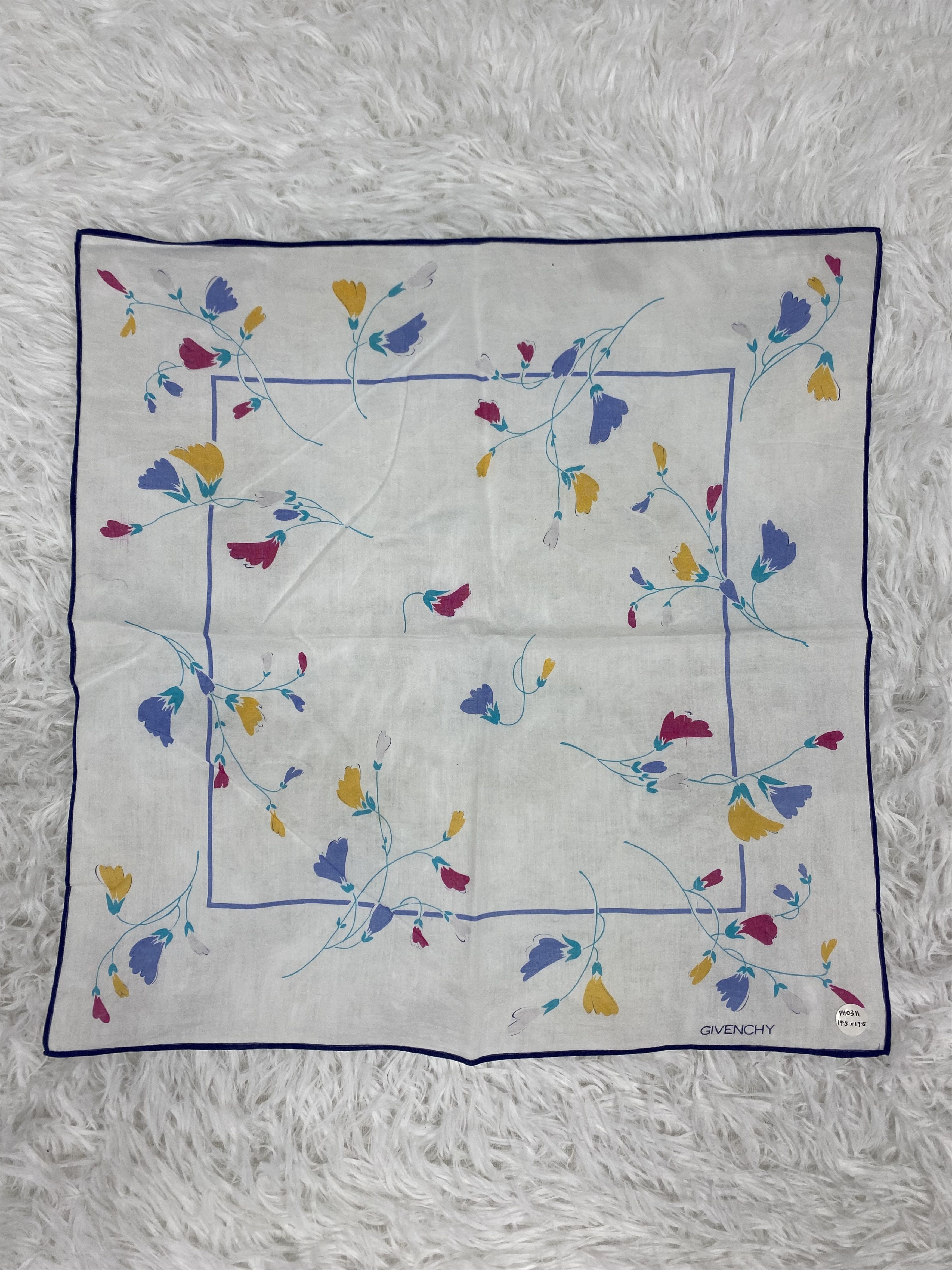 Vintage Vintage Givenchy Handkerchief Neckerchief PH0311 Size ONE SIZE - 3 Thumbnail