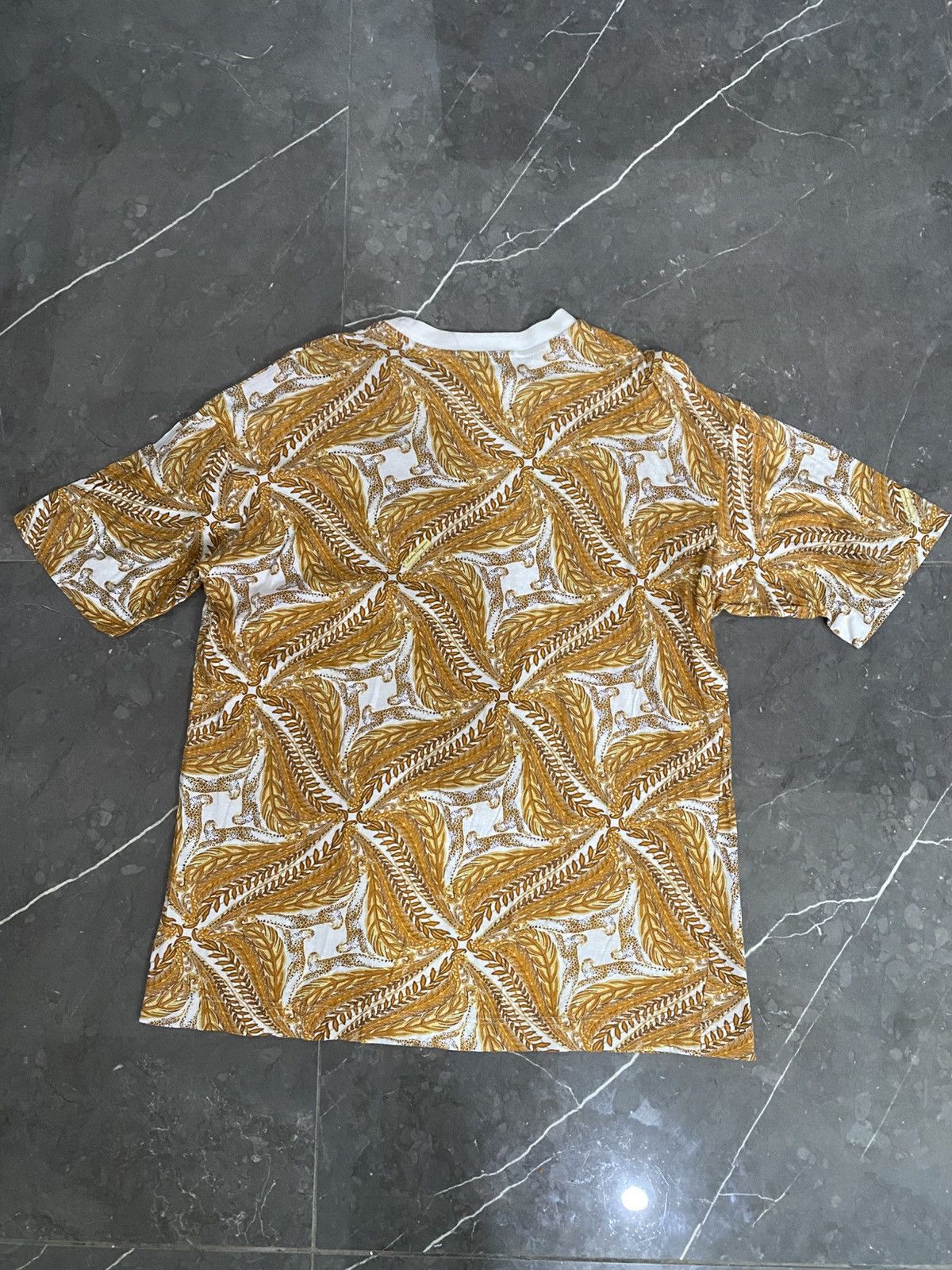 Salvatore Ferragamo Salvatore Ferragamo Printed Tiger Tee Size US L / EU 52-54 / 3 - 4 Thumbnail