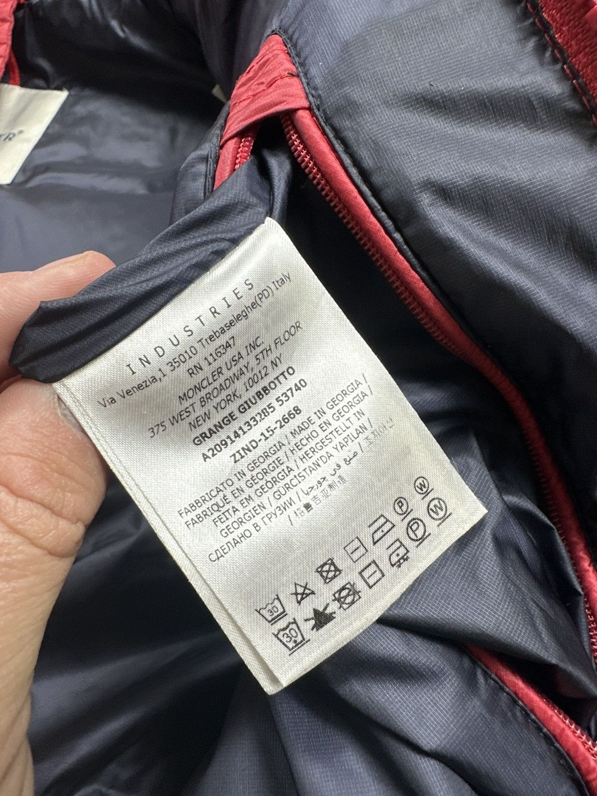 Moncler Moncler Down Jacket luxury puffer Italy grange giubott patch Size US S / EU 44-46 / 1 - 16 Thumbnail
