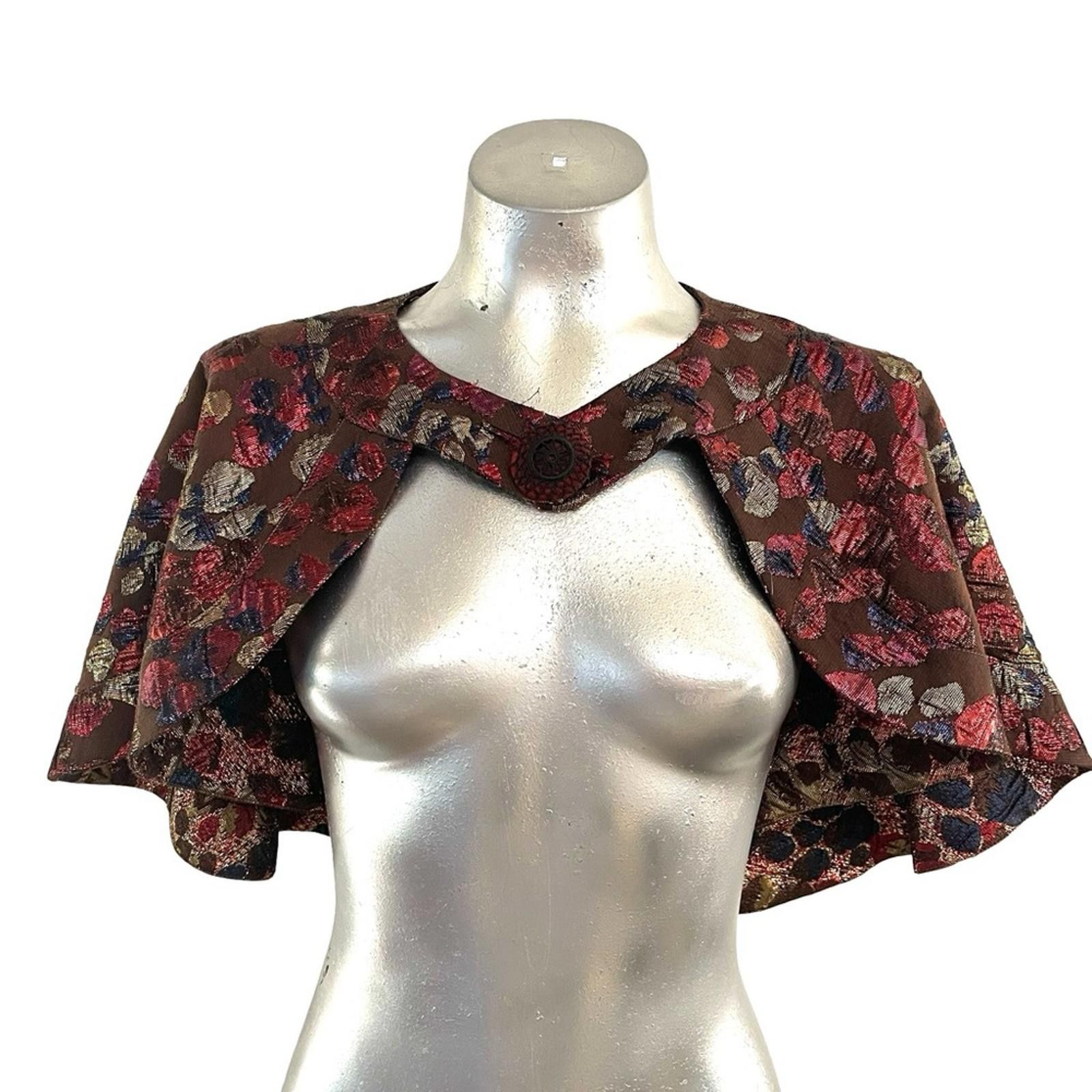 NBDN Nobrandedon Elegant Floral Patterned Shoulder Cape Size M / US 6-8 / IT 42-44 - 1 Thumbnail