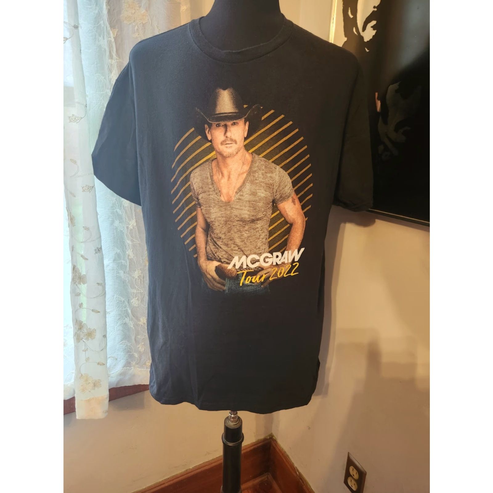 Doublet Tim McGraw T-Shirt Black Short Sleeve Crew Neck Double-Sided XL Adult Size US XL / EU 56 / 4 - 2 Thumbnail