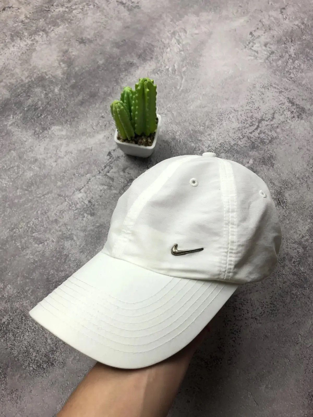 Nike NIKE Vintage 2000s Mini Metal Swoosh Streetwear White Cap Size ONE SIZE - 1 Thumbnail