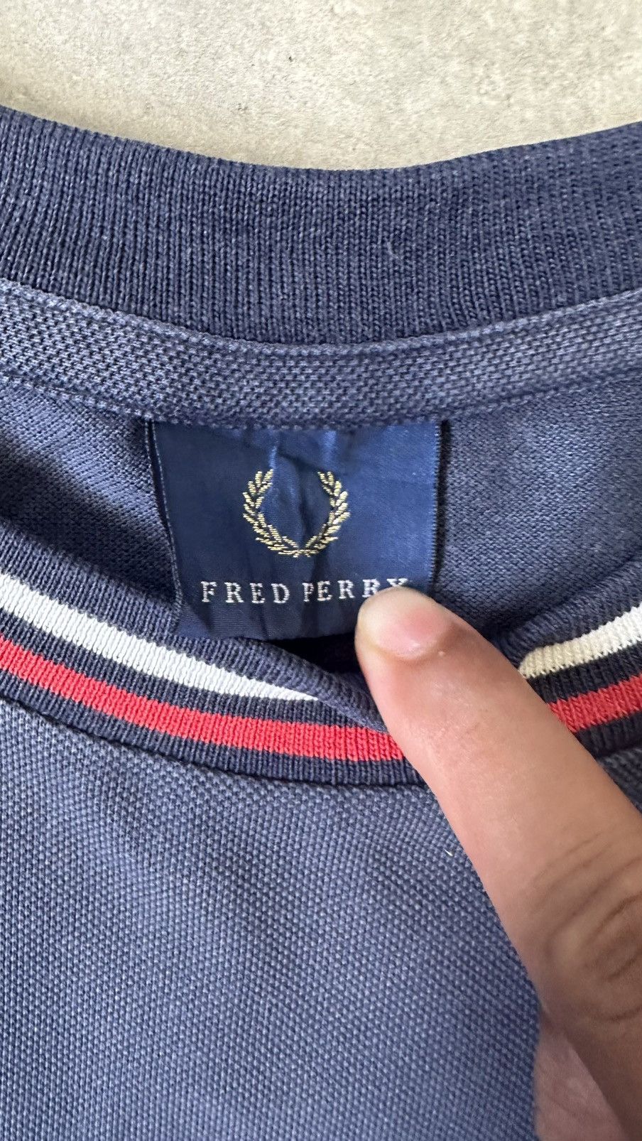 Fred Perry VINTAGE FRED PERRY MADE IN JAPAN TEE WELL FADED Size US S / EU 44-46 / 1 - 4 Thumbnail