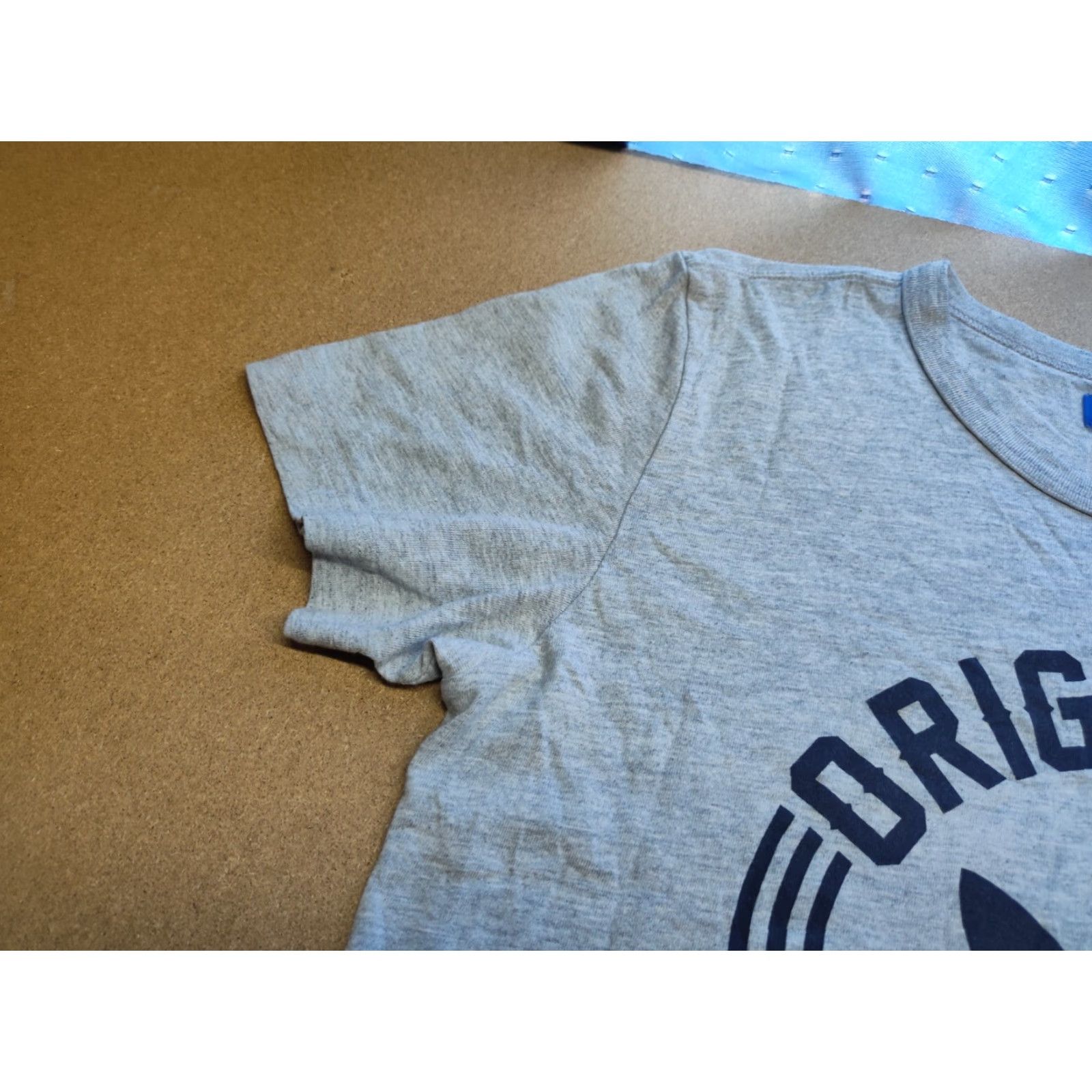 Adidas Adidas Originals Mens T-Shirt Short Sleeve Size M Gray 40 Years Trefoil Logo Size US M / EU 48-50 / 2 - 5 Thumbnail