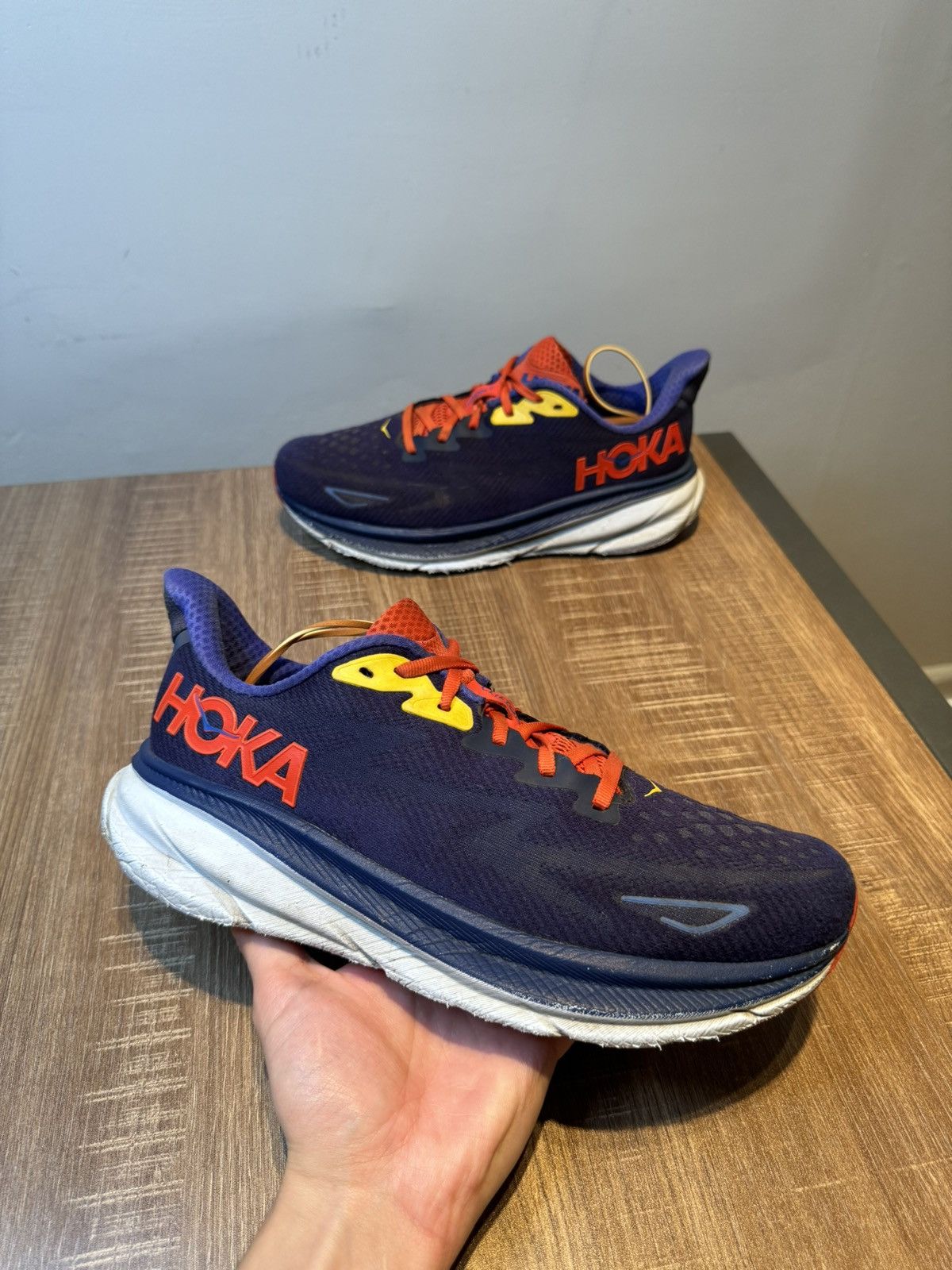 Hoka Hoka One One Clifton 9 Wide Bellwether Blue Size 9D Shoes Size US 9 / EU 42 - 1 Thumbnail