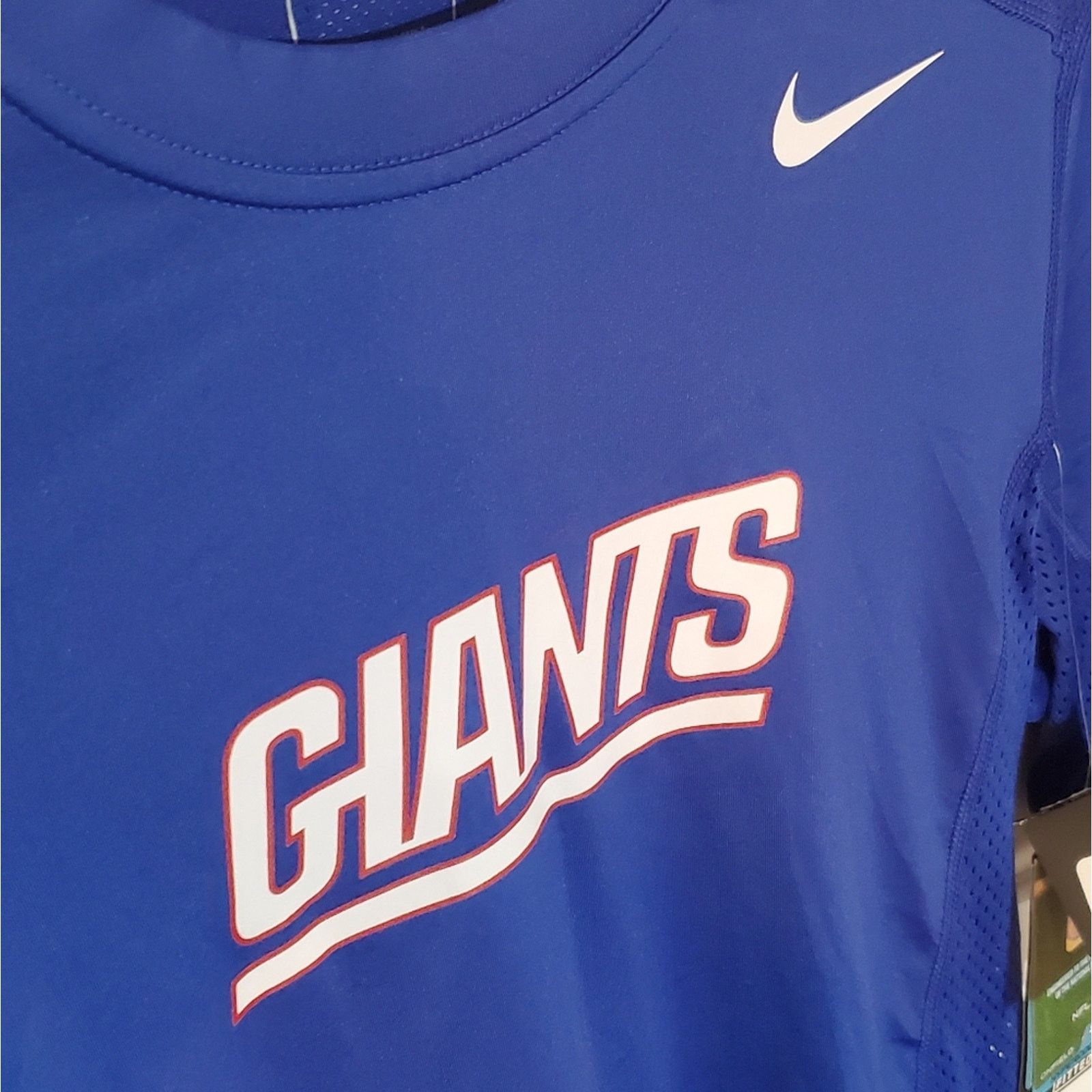 Nike NWT! Nike NFL Giants Dri-Fit Hypercool Blue Fitted Tee Small Size US S / EU 44-46 / 1 - 3 Thumbnail