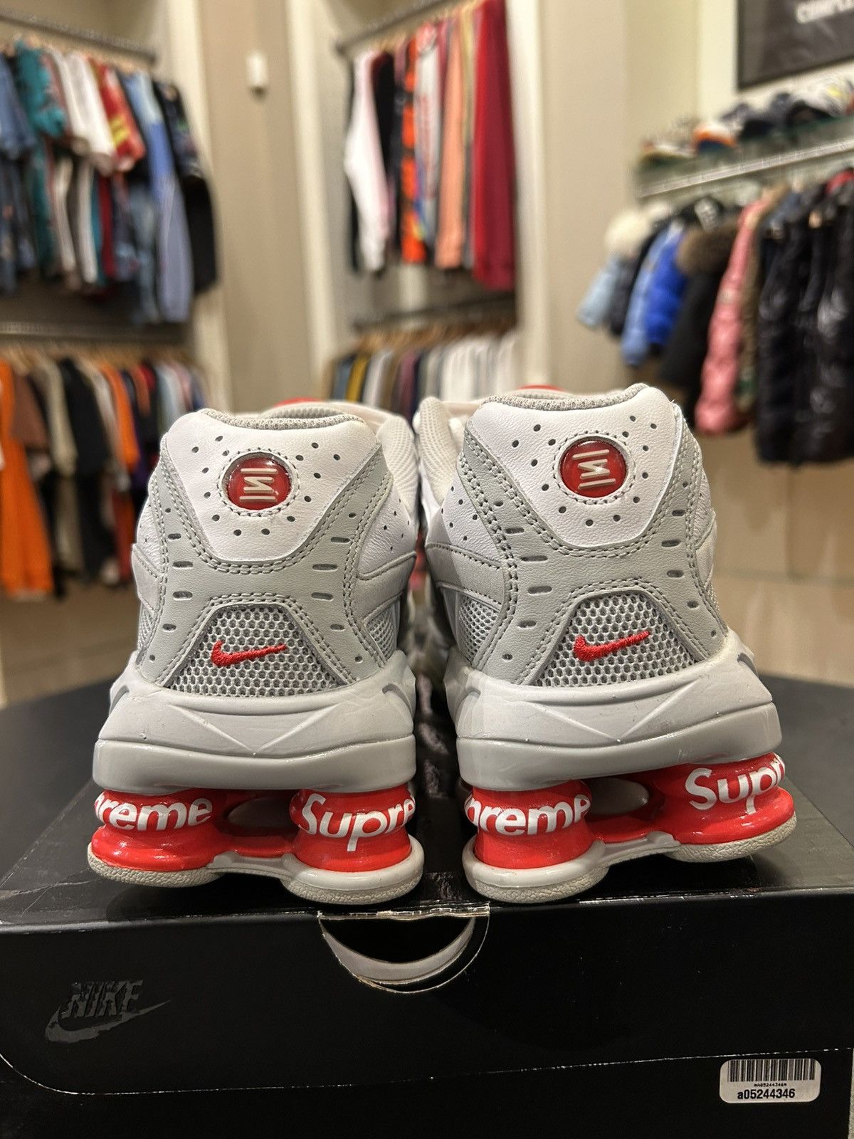 Nike × Supreme Nike Supreme Shox White Size US 9 / EU 42 - 3 Thumbnail
