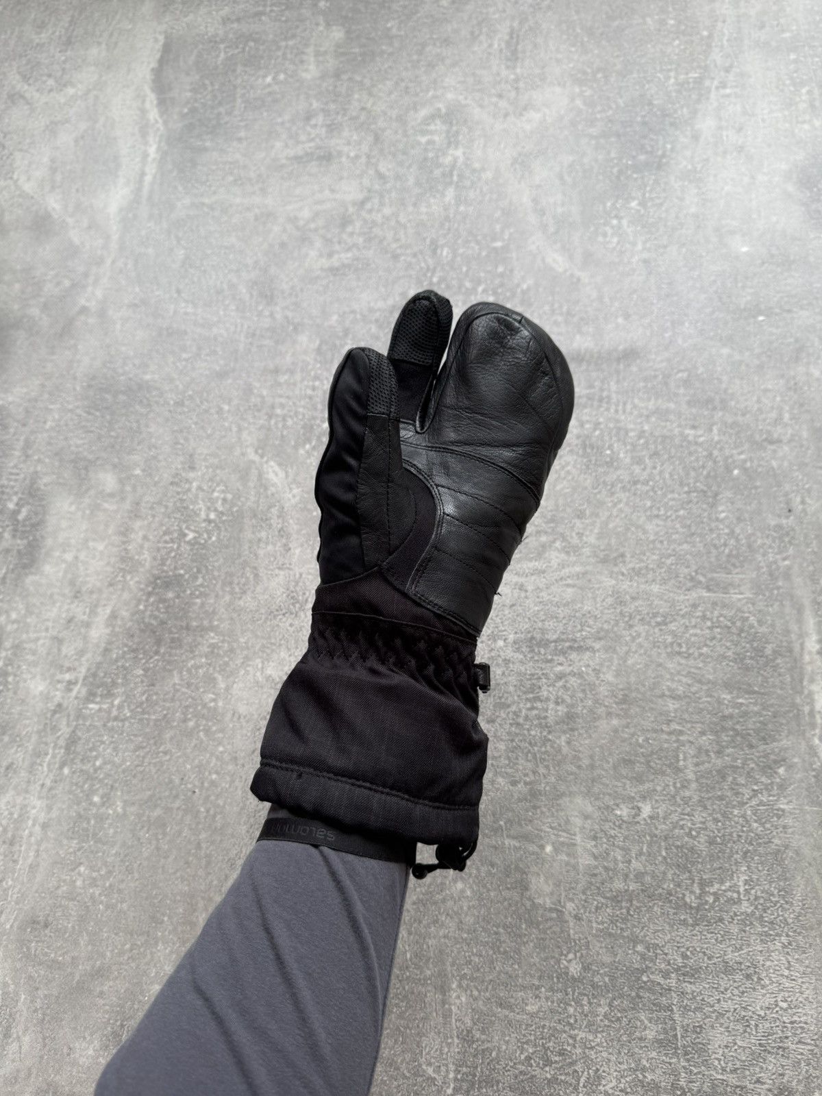 Salomon Salomon Trigger Mittens Leather Gore-Tex Lobster Gloves Size ONE SIZE - 9 Thumbnail