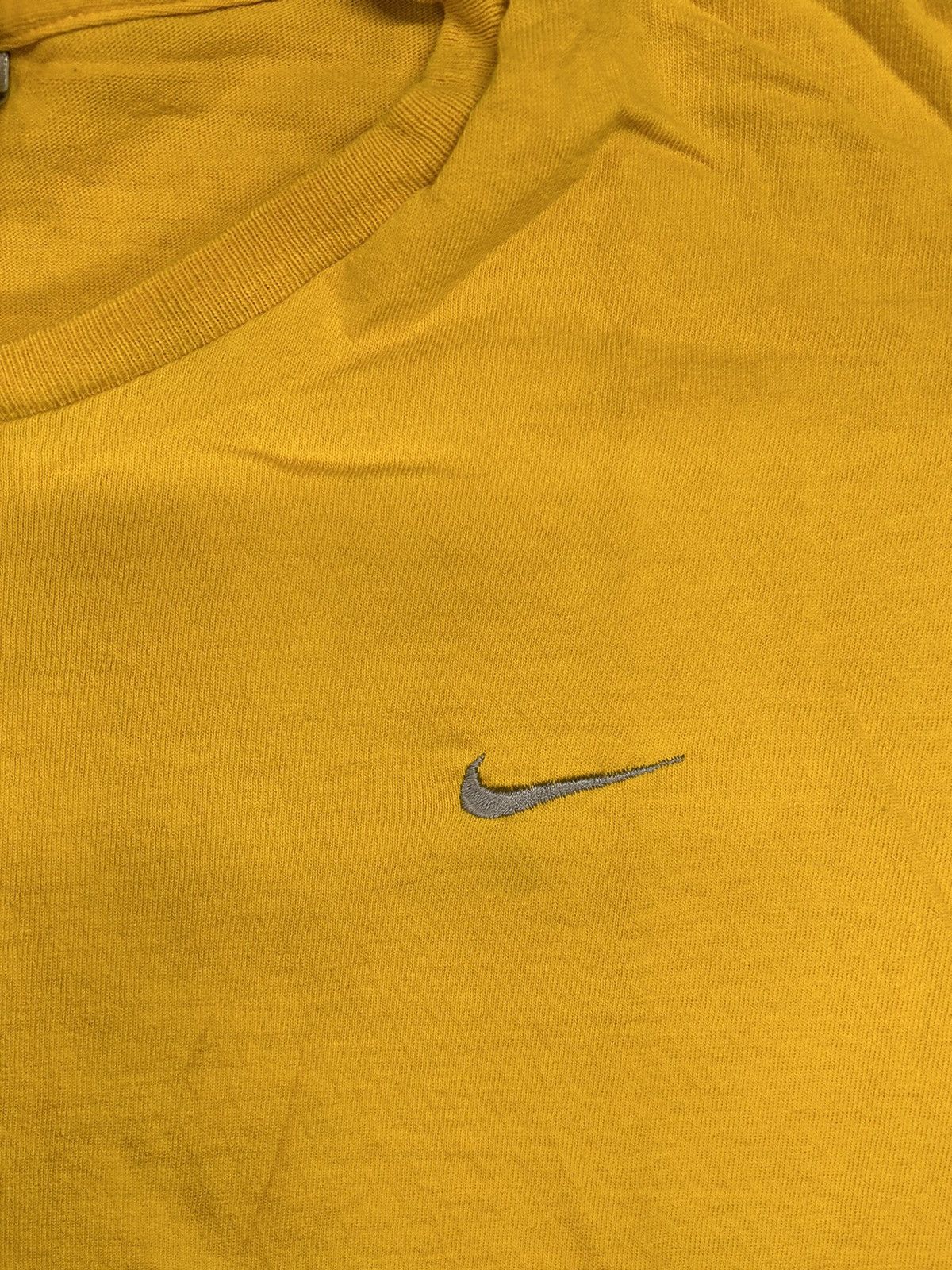 Nike × Vintage Crazy Vintage Y2K essential Yellow Nike Small Swoosh T-Shirt Size US S / EU 44-46 / 1 - 2 Thumbnail