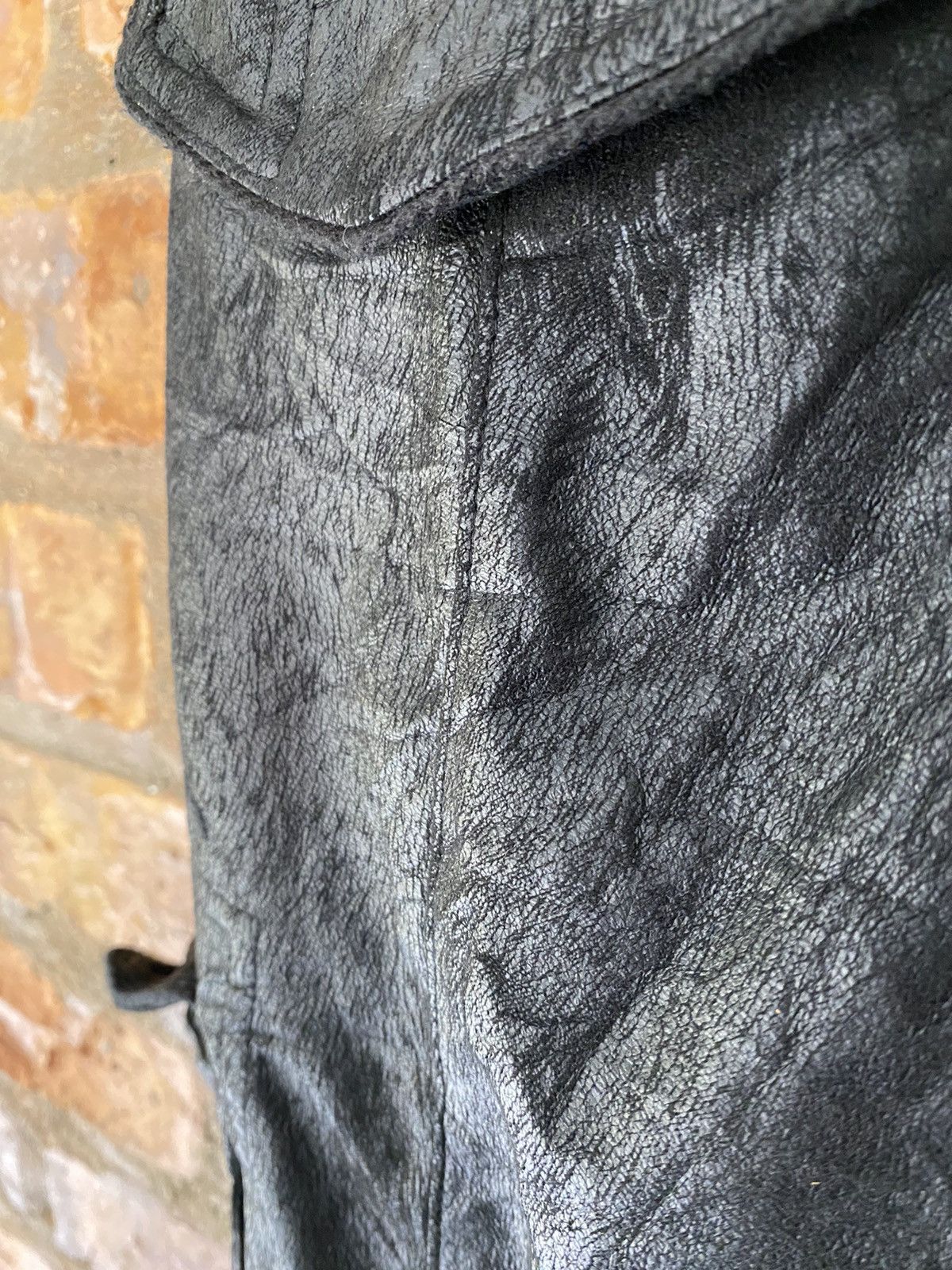 Tornado Mart 2000s Tornado Mart Bondage Textured Gas Mask Cargo Shorts Size US 31 - 19 Thumbnail