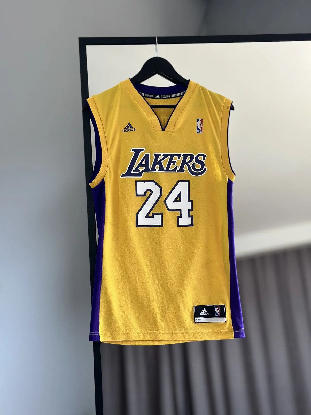NBA Los Angeles Lakers Basketball Jersey Adidas NBA Kobe BRYANT Size US XS / EU 42 / 0 - 3 Thumbnail