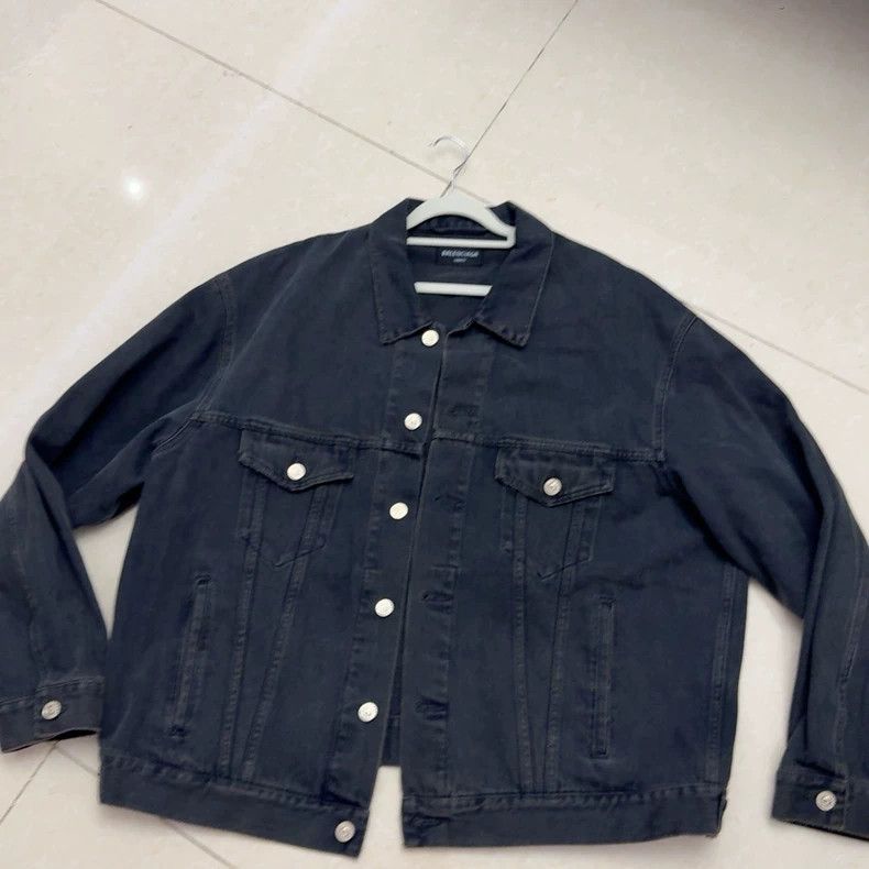 Balenciaga Balenciaga Spray Paint BB Denim Jacket Size US S / EU 44-46 / 1 - 1 Thumbnail