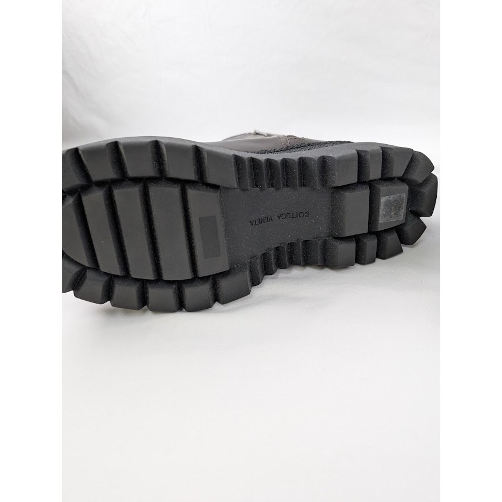 Bottega Veneta o1rshd1 Texas Calf Highway Ankle Boot in Fondant/Black Size US 12 / EU 45 - 16 Thumbnail