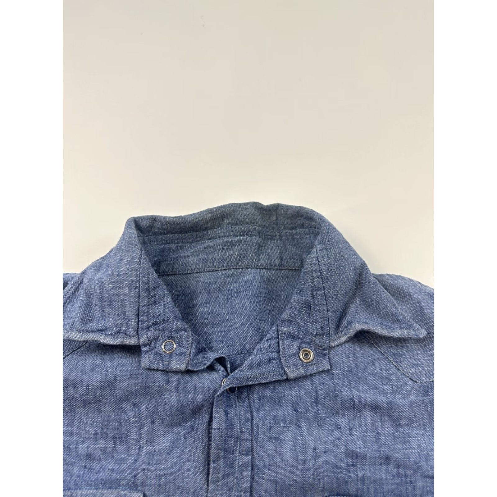 Vintage VINTAGE Western Shirt Men XL Chambray 50’s 60’s Distressed Pearl Snap Blue Long Sleeve Button-Up Unbranded Mens XL Size US XL / EU 56 / 4 - 6 Thumbnail