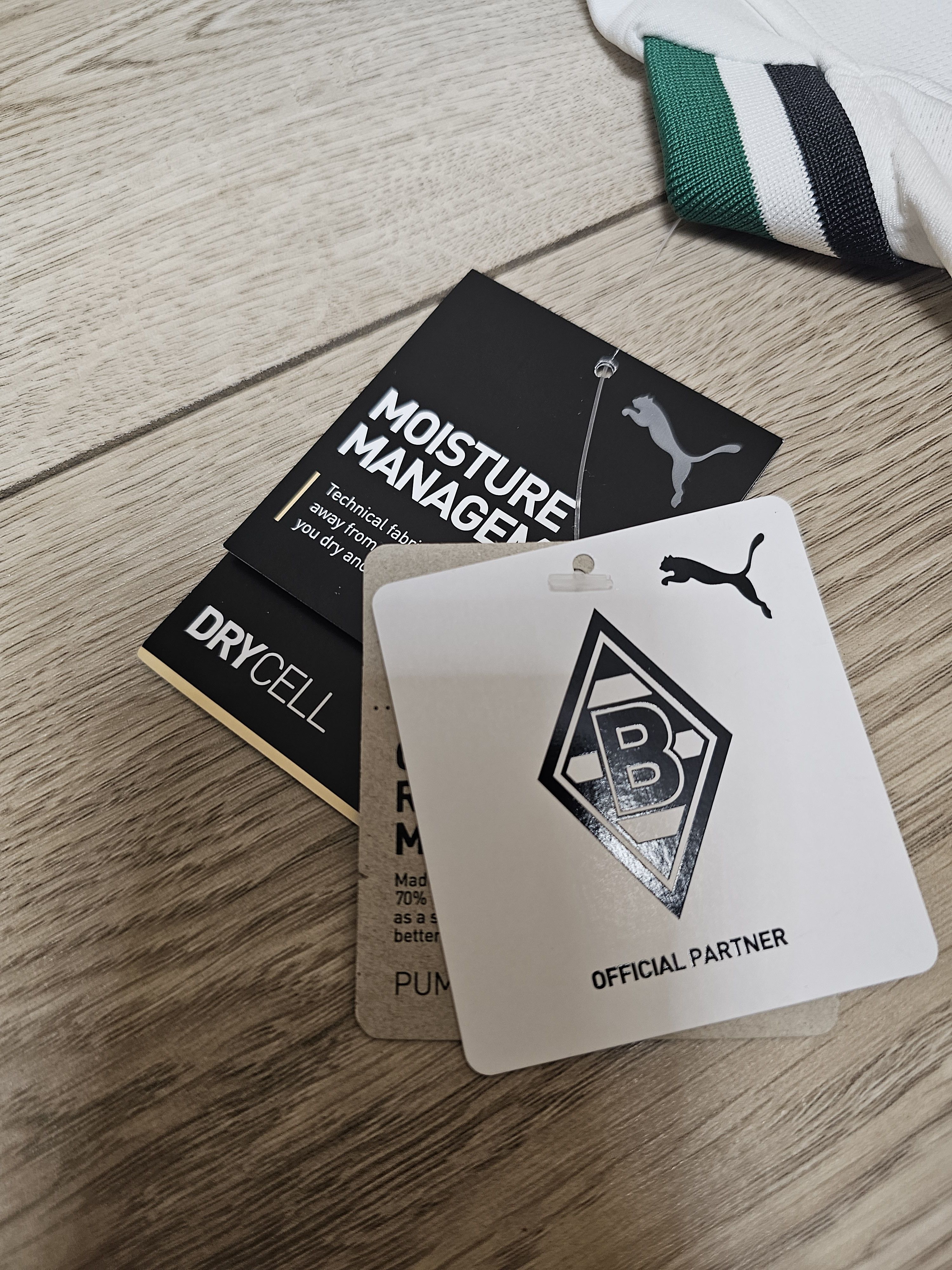Puma BORUSSIA MONCHENGLADBACH 2024 HERMANN FOOTBALL SHIRT SOCCER Size US M / EU 48-50 / 2 - 8 Thumbnail