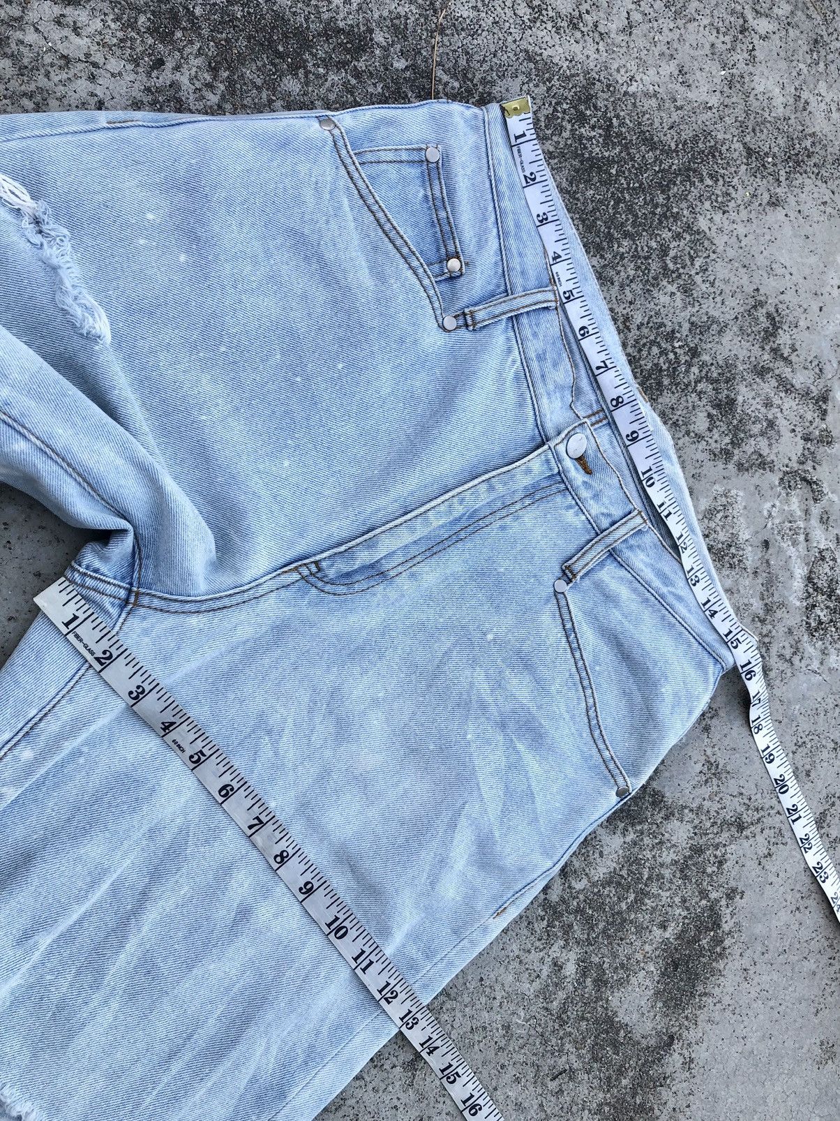 Designer BAGGY⚡️⚡️WEGO JAPAN BLEACHED DISTRESSED JEANS Size US 31 - 10 Thumbnail